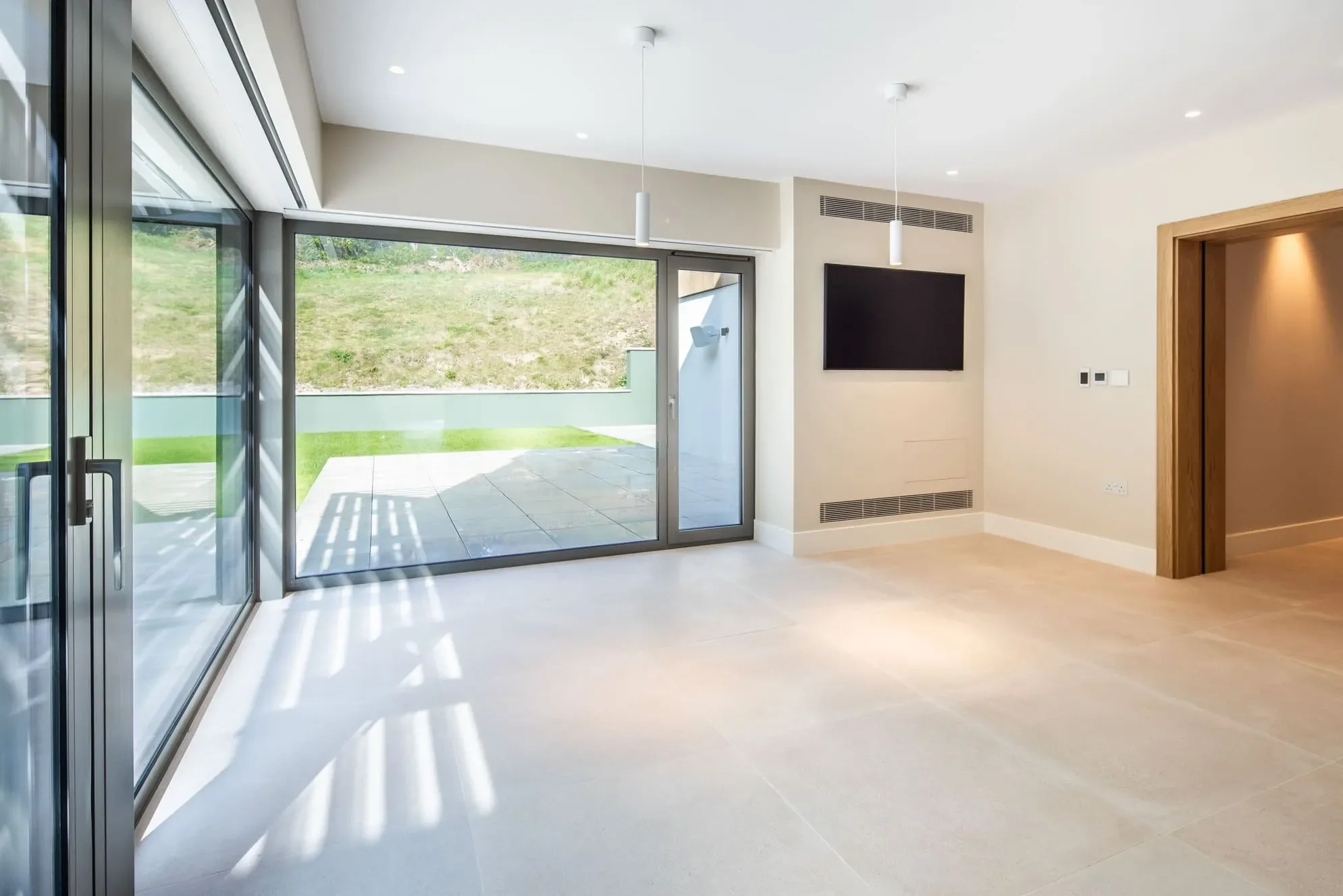 image of sunlight in room at the jersey villa for sale