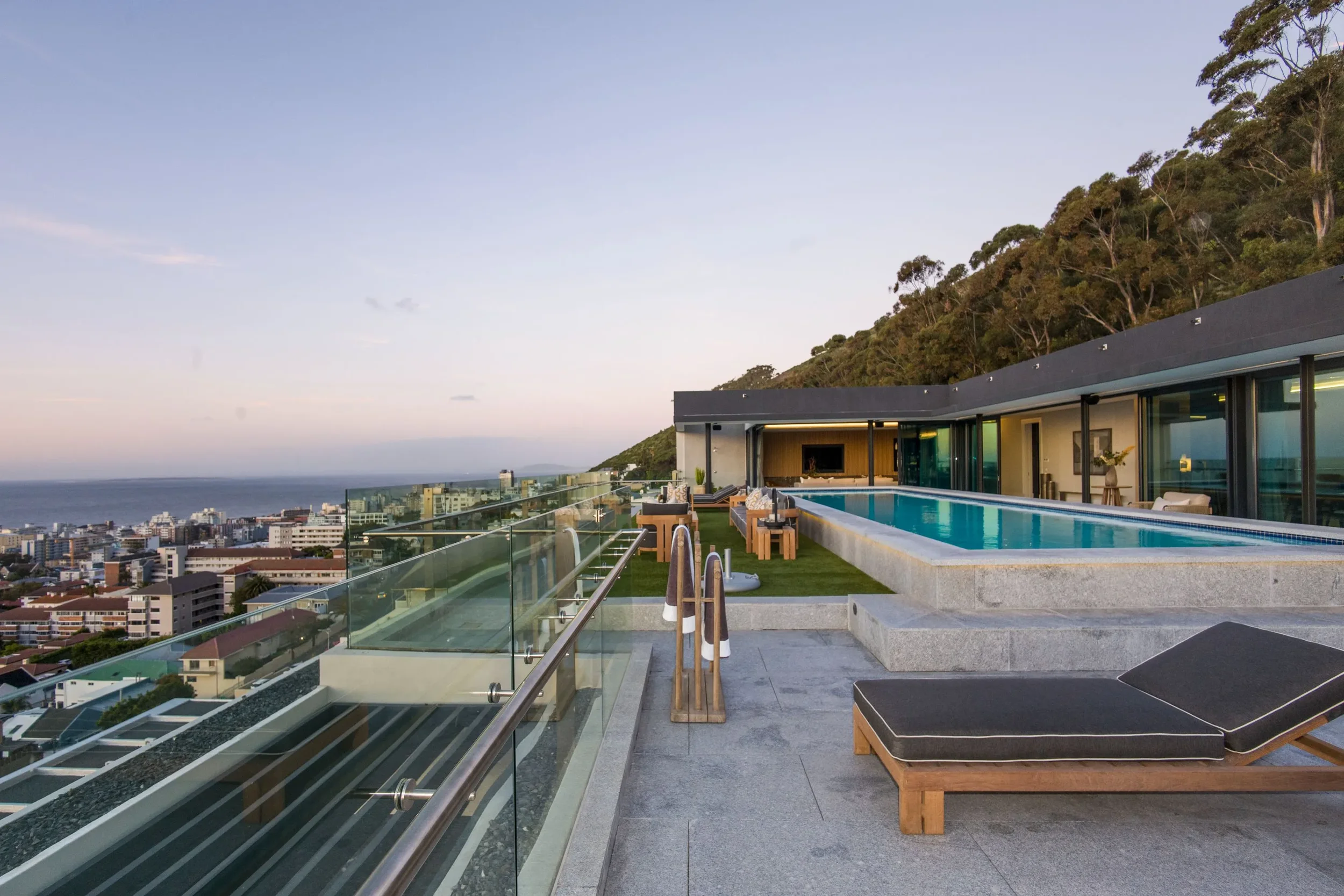 image of the ocean view from the rroftop pool area of the Cape Town Penthouse Villa For Sale