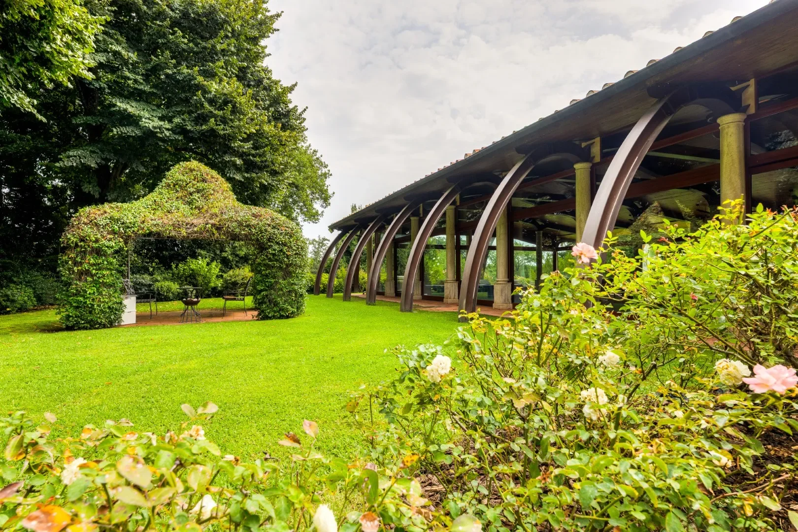 second image of the gardens at the Rome villa for sale