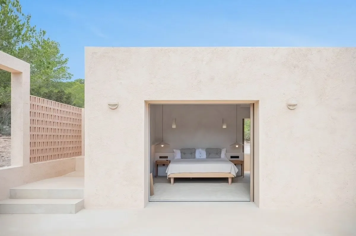 image of the outdoor guest house at the cala bassa villa
