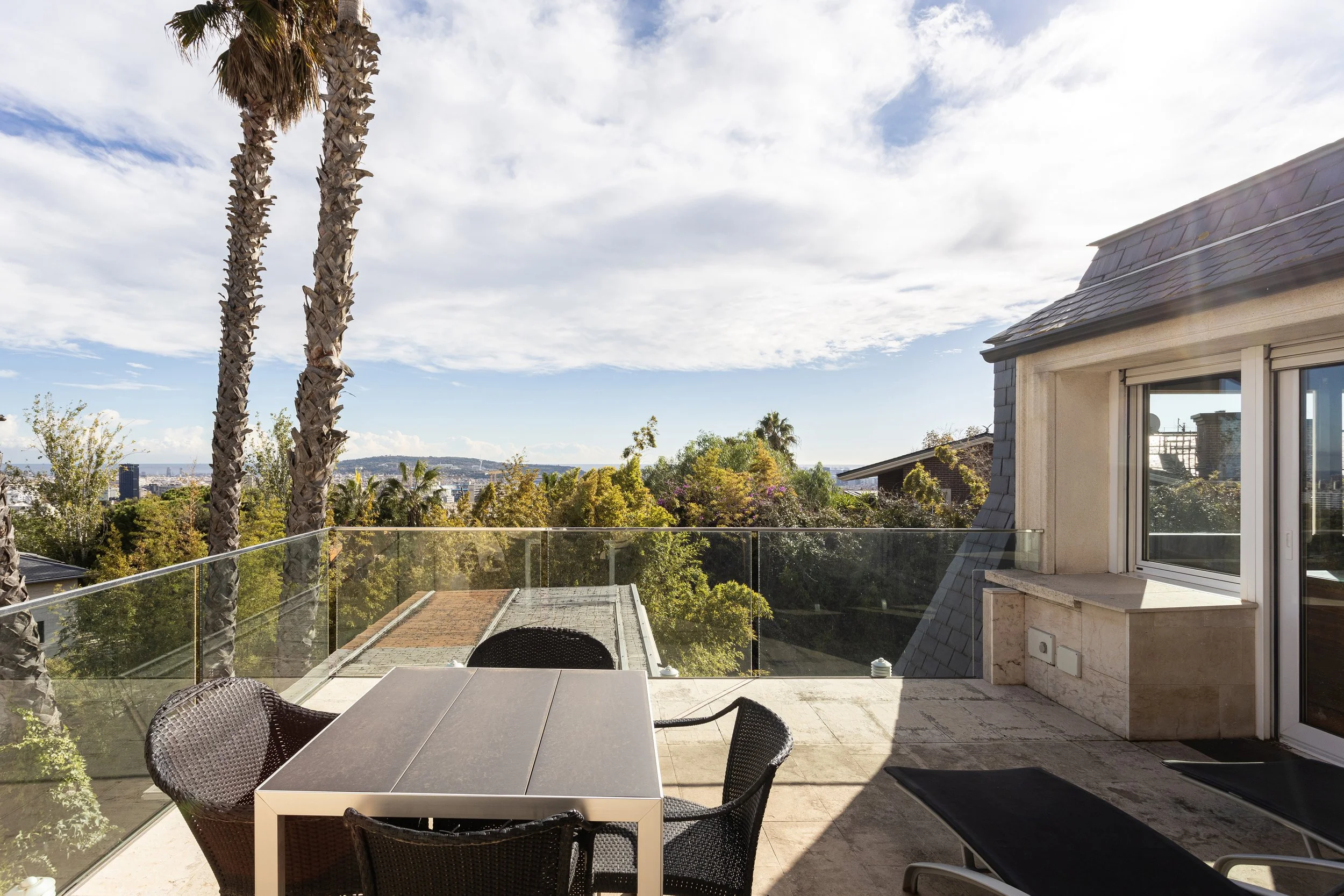 Luxury Villa In Pedralbes