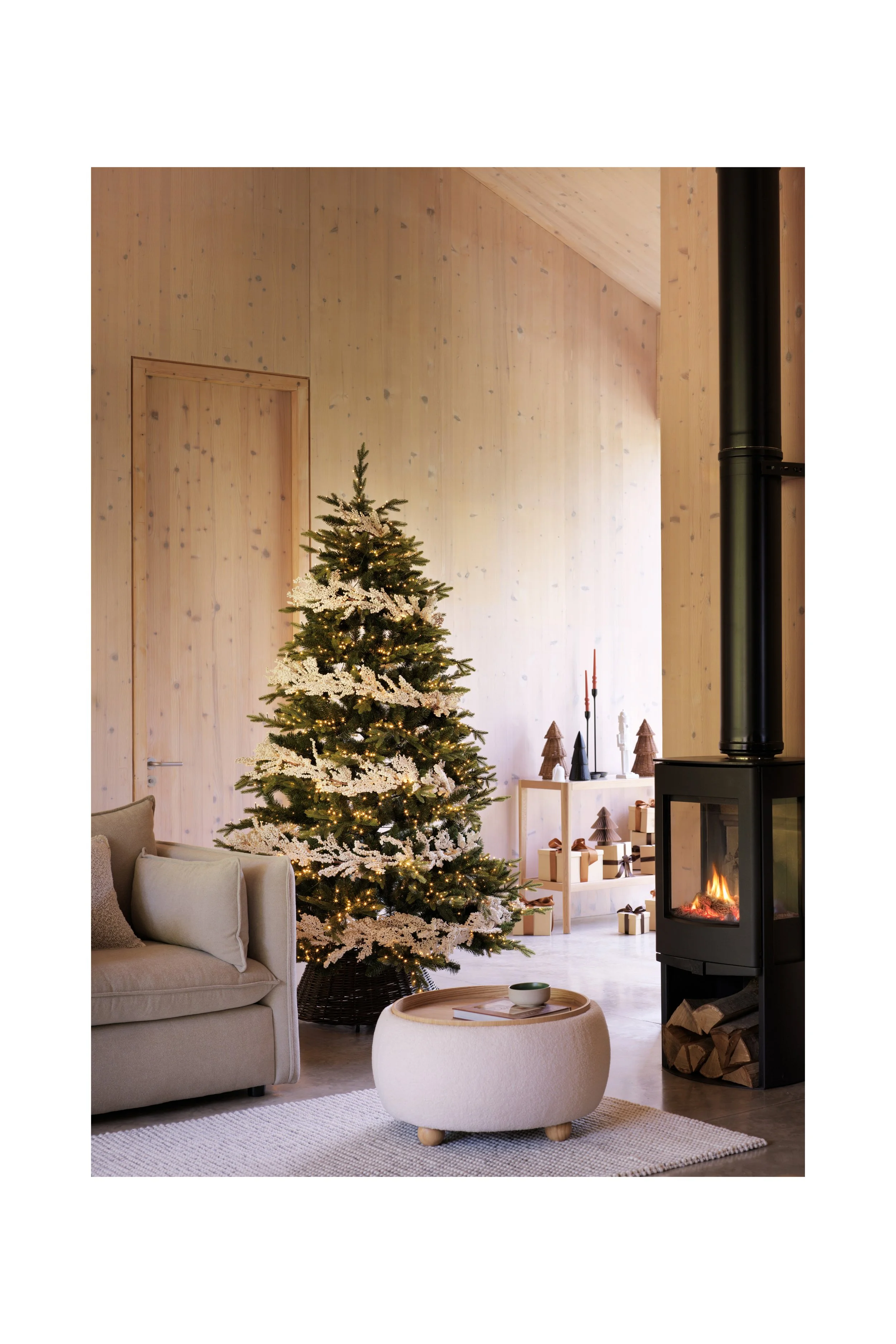 S2TLWHITLIVIN_0237 copy.jpg