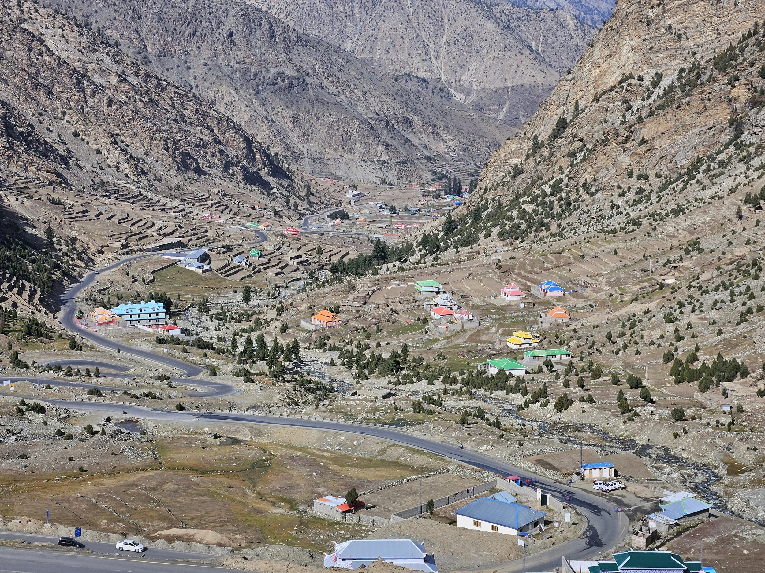 Karakorom highway.jpg