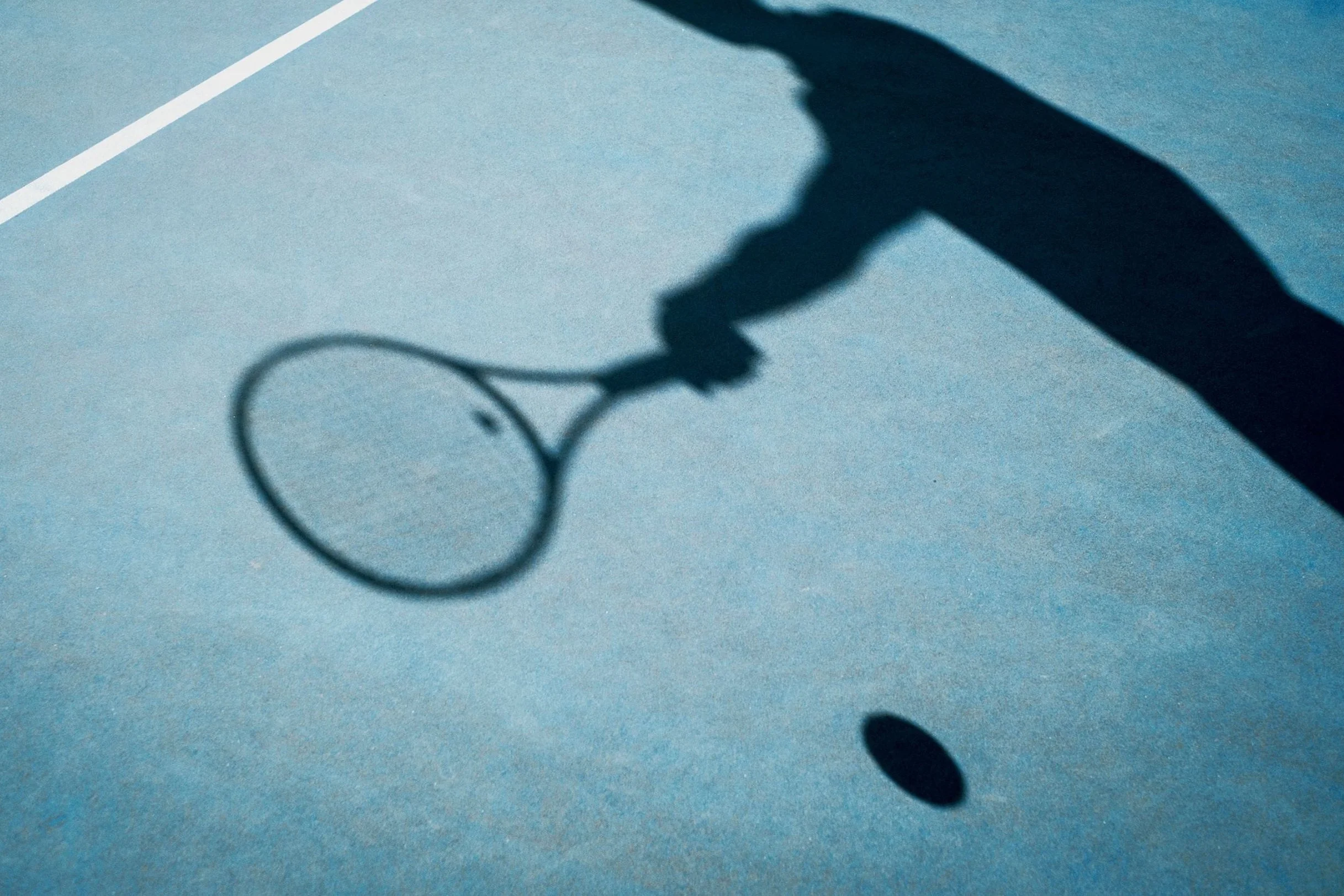 Giocare senza pallina: un’esperienza mentale e corporea nel tennis