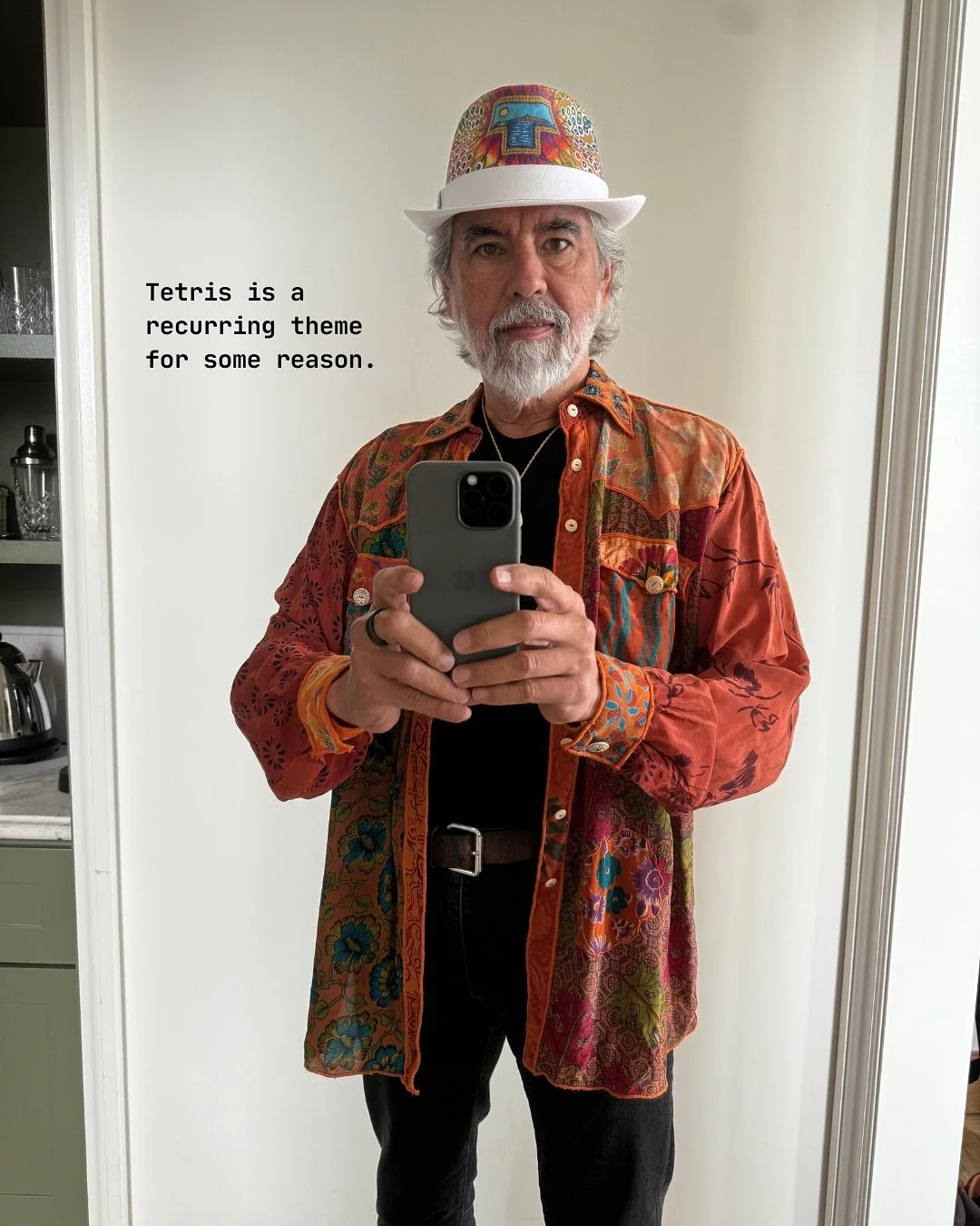 I am known for drawing on hats. Mostly on planes. I&rsquo;m almost at a hundred hats. Little by little, I&rsquo;m going to share that hats that I&rsquo;ve done.