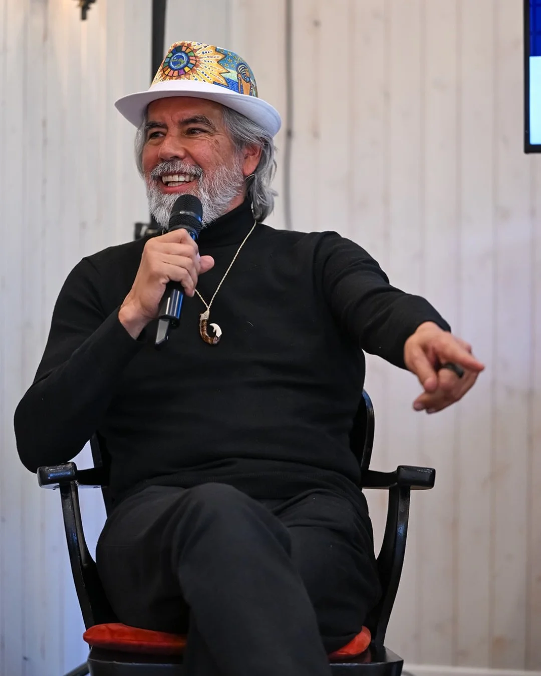 I spoke at the Women Inspiring Network @womeninspiringnetwork. I was on a panel and spoke about why women should be in positions of power. I said that women fundamentally think different.

Men compartmentalize everything. They can focus on one thing 