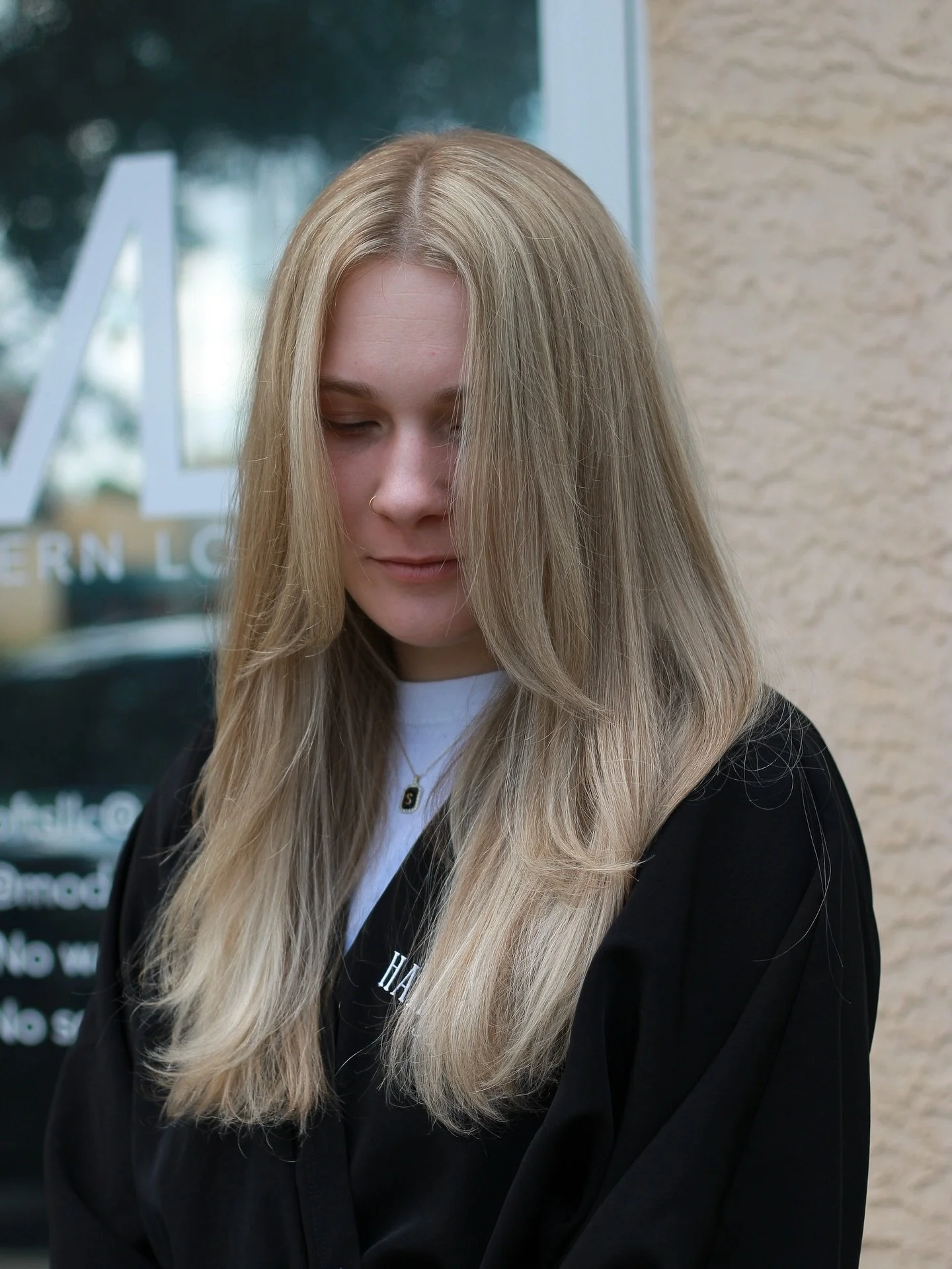 Back to blonde in one appointment✨
-
2 years since she last had ANY COLOR OR BLONDING DONE🫢
So wild!!! So you bet when she asked me to make her a blonde again I was going to 👏🏻DELIVER👏🏻

For those wondering if they could be blonde in one appoint