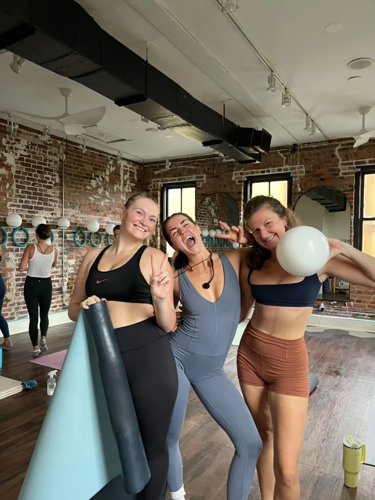 our members are KILLING IT this friday morning🤍

interested in our mat classes? try out one month for $99 (home for the holidays) ✨

dm to purchase :)