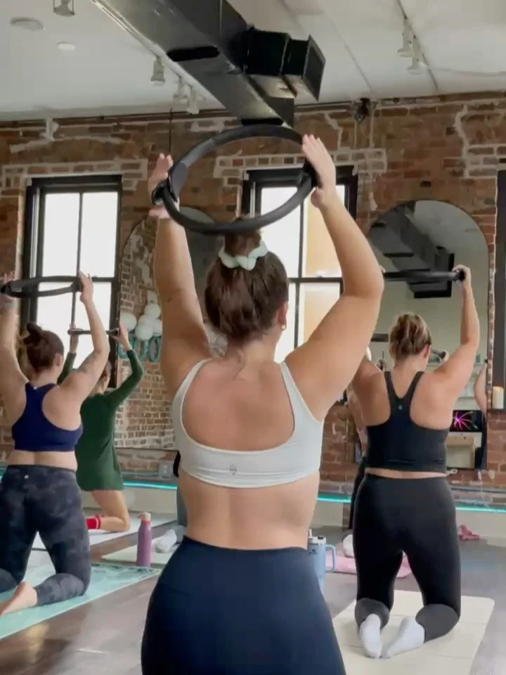 THURSDAYS AT THE STUDIO:

let&rsquo;s show up the same way friday!!!!!!
sign up on mindbody 🙌🏼