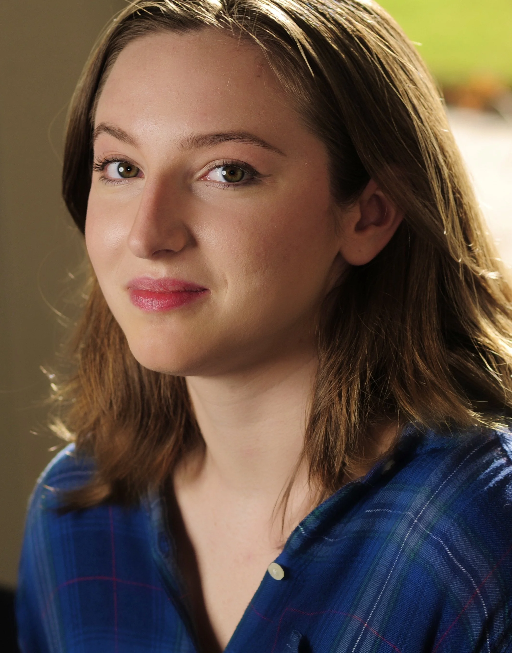 8x11_alleese_headshot__button_down_ (2).jpeg