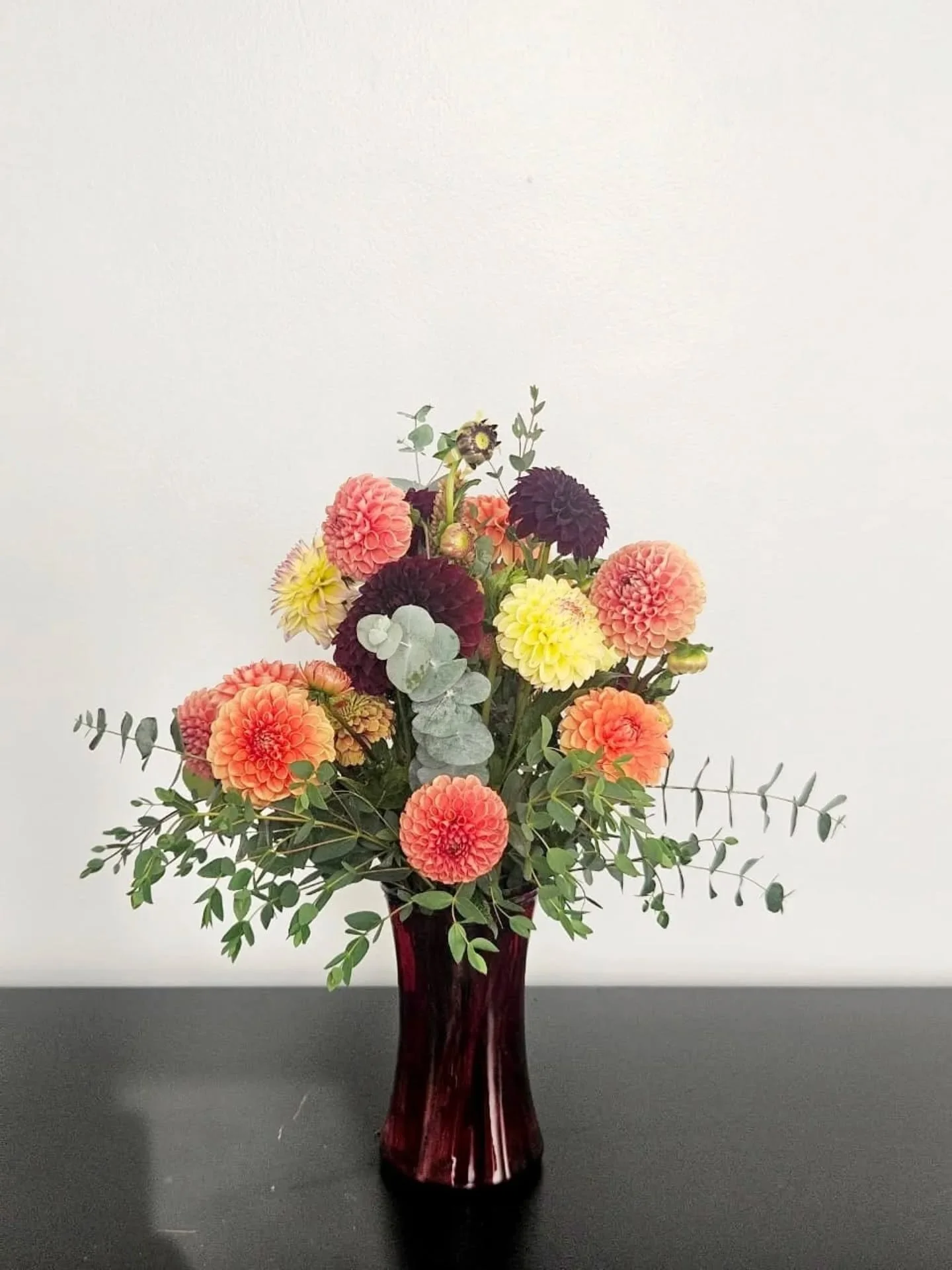 2025 was my year of showing up - slowly and consistently . Mother nature tested my patience, and I came out more resilient than I imagined 🙌. Huge thanks to all our customers and the homes that welcomed our blooms  and your big support that made the