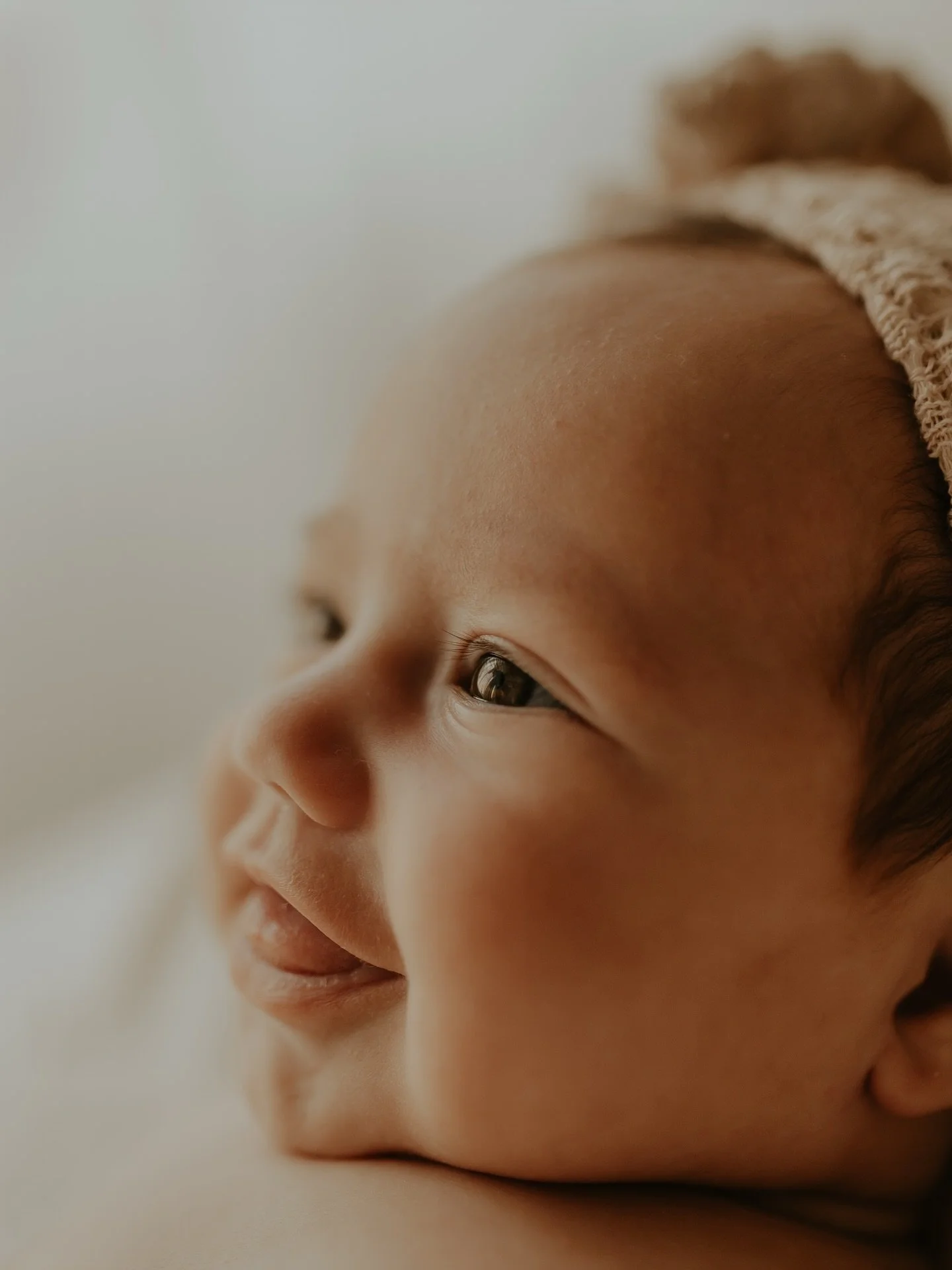 A volte quando arriva il momento per il servizio Newborn per qualche motivo la mamma non si sente pronta. 

Succede.

Ma come dico spesso alle mie clienti, il servizio Newborn deve essere un momento sereno, magico che tu mamma ti senti in forma per d