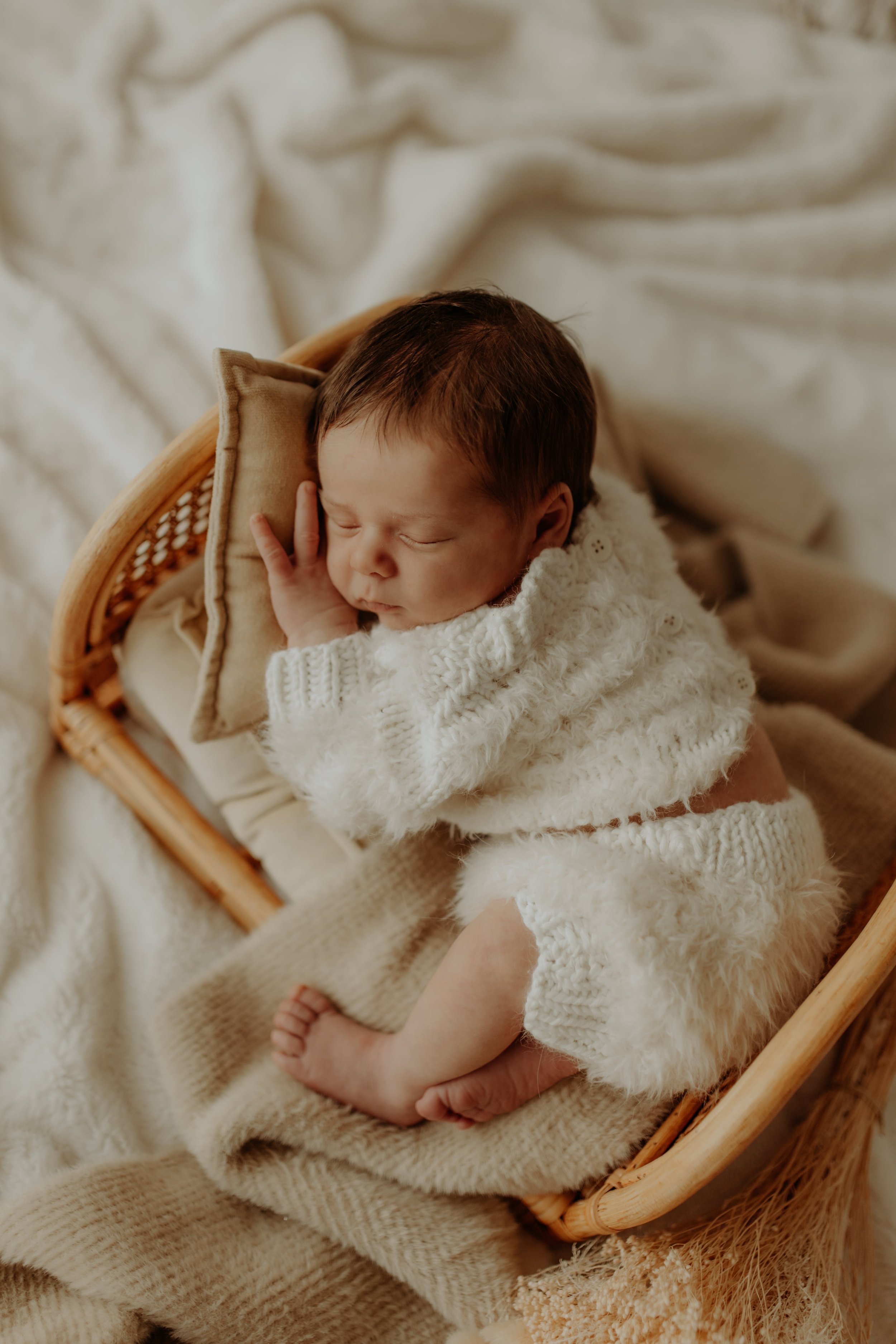 Servizio fotografico neonati a Prato – mamma e neonato in studio