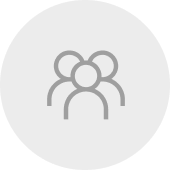 Pictogram van drie personen, symbool voor groep of community.