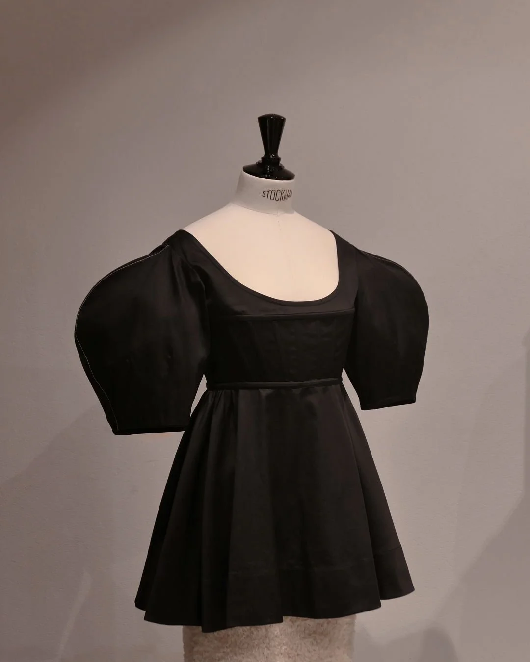 She's a corset construction masterpiece, a seasonless companion for life. The Spring 2016 Runway Black Corset Top of the Phoebe Philo era at C&eacute;line is now looking for a new home. Swipe to learn how Daria wore her, what that runway look was all