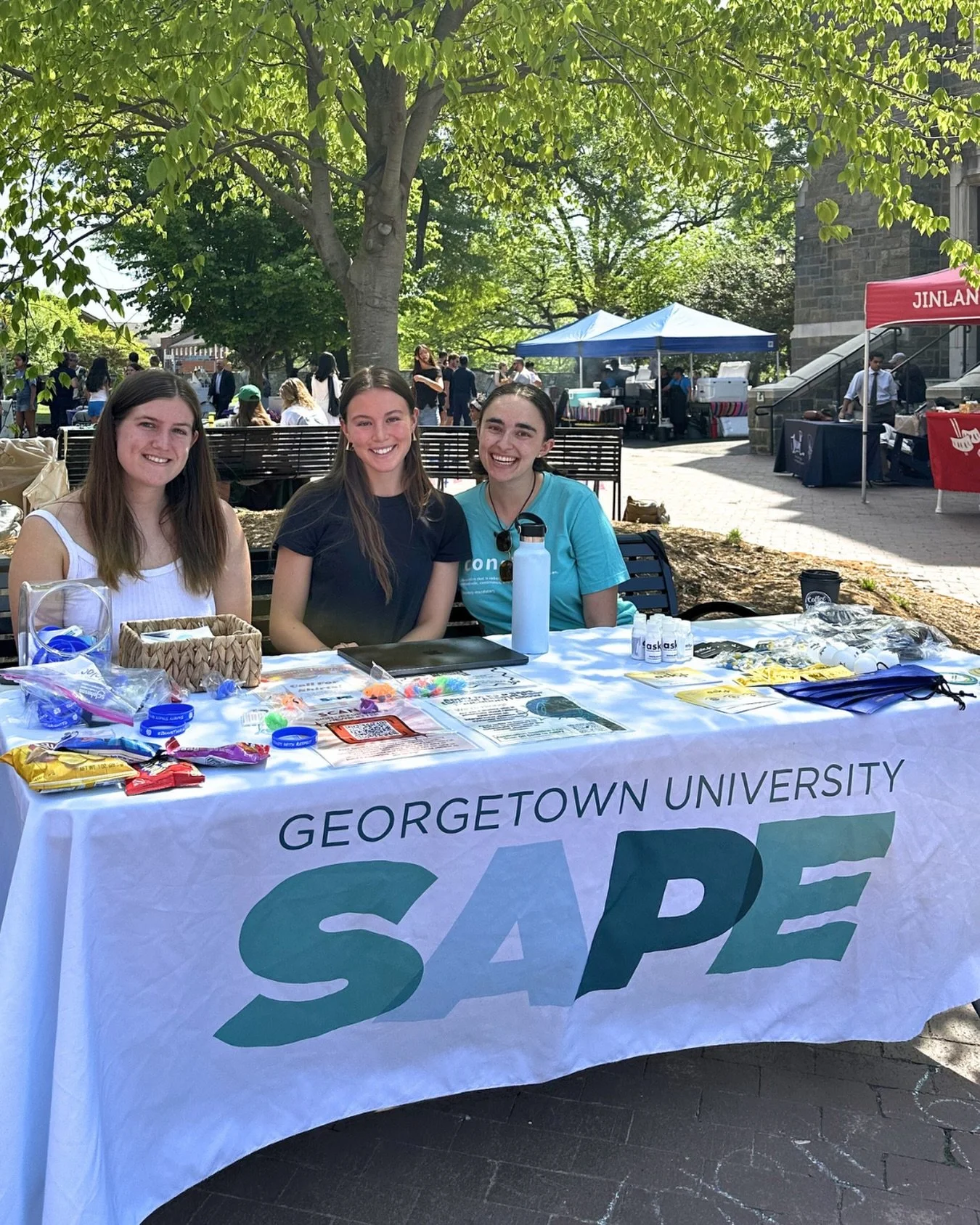 Another stop on our #DCSAAM2026 mini college tour! 🎒 

We joined Georgetown University&rsquo;s Sexual Assault Peer Educators for tabling during their Wednesday campus farmers market. Amidst all the activity from student organizations and delicious f