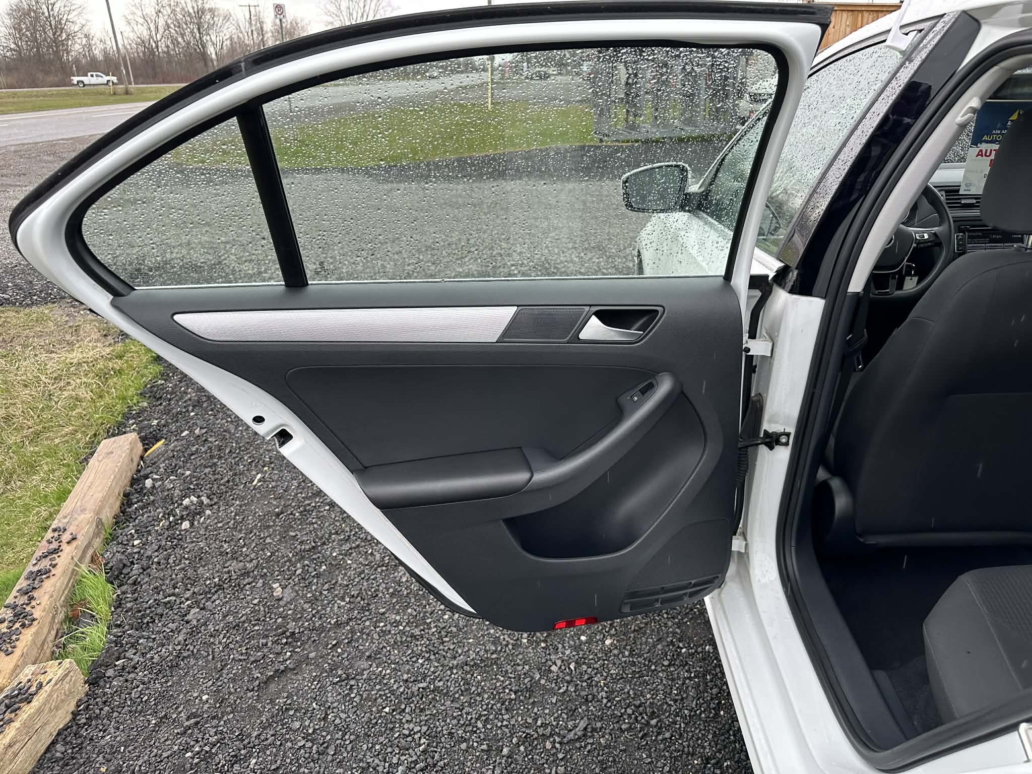 ef571086-3638-466a-ad45-64d6d862d946.jfif