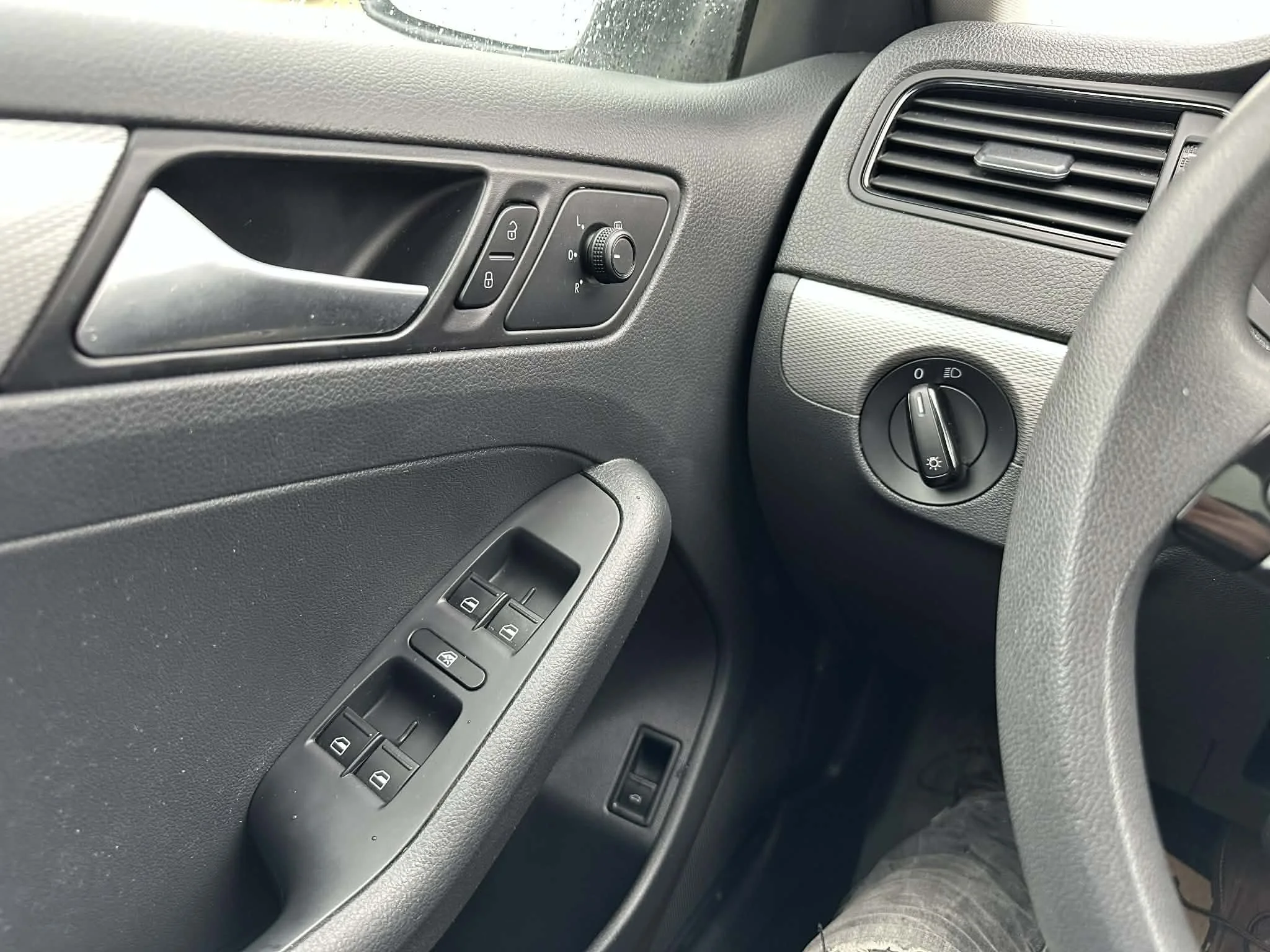 fd618e53-5509-4205-b8ff-87d93f0b3515.jfif