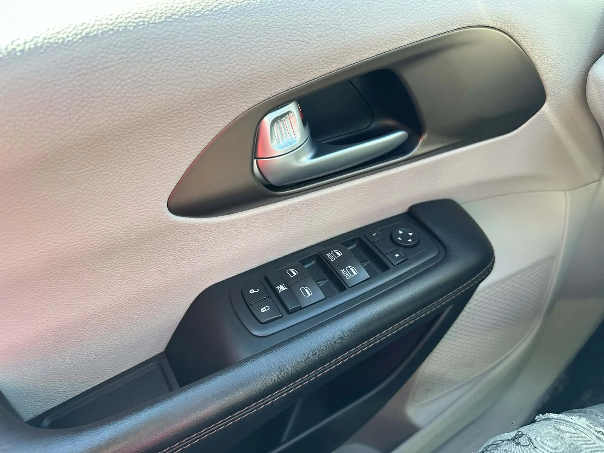 2b142857-8935-445f-b5f9-172b92315abc.jfif