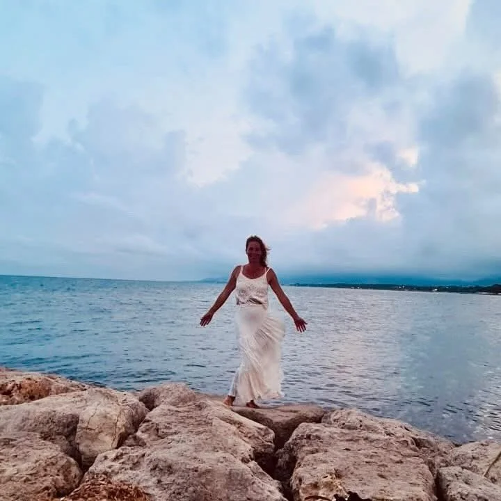 Barbara is de drijvende kracht achter Keep Your Balance. Zij gelooft heilig in het zelfgenezend vermogen van het lichaam.