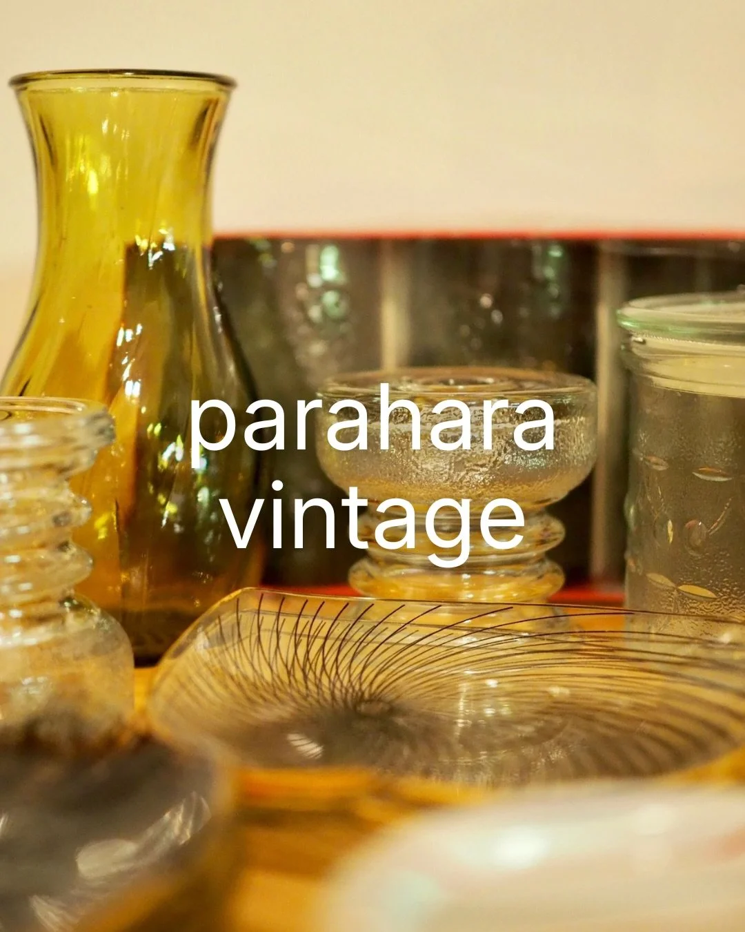 Kukkii &amp; vintagee tarjolla studiolla ensviikon keskiviikosta sunnuntaihin 🦢🌷 Kuvissa esimakua tulevan viikon vintage-tarjonnasta. Tuu ostoksille, nyt ei kannata j&auml;tt&auml;&auml; v&auml;list&auml;!

@parahara_vintage 
@torppaturussa 
@sinul