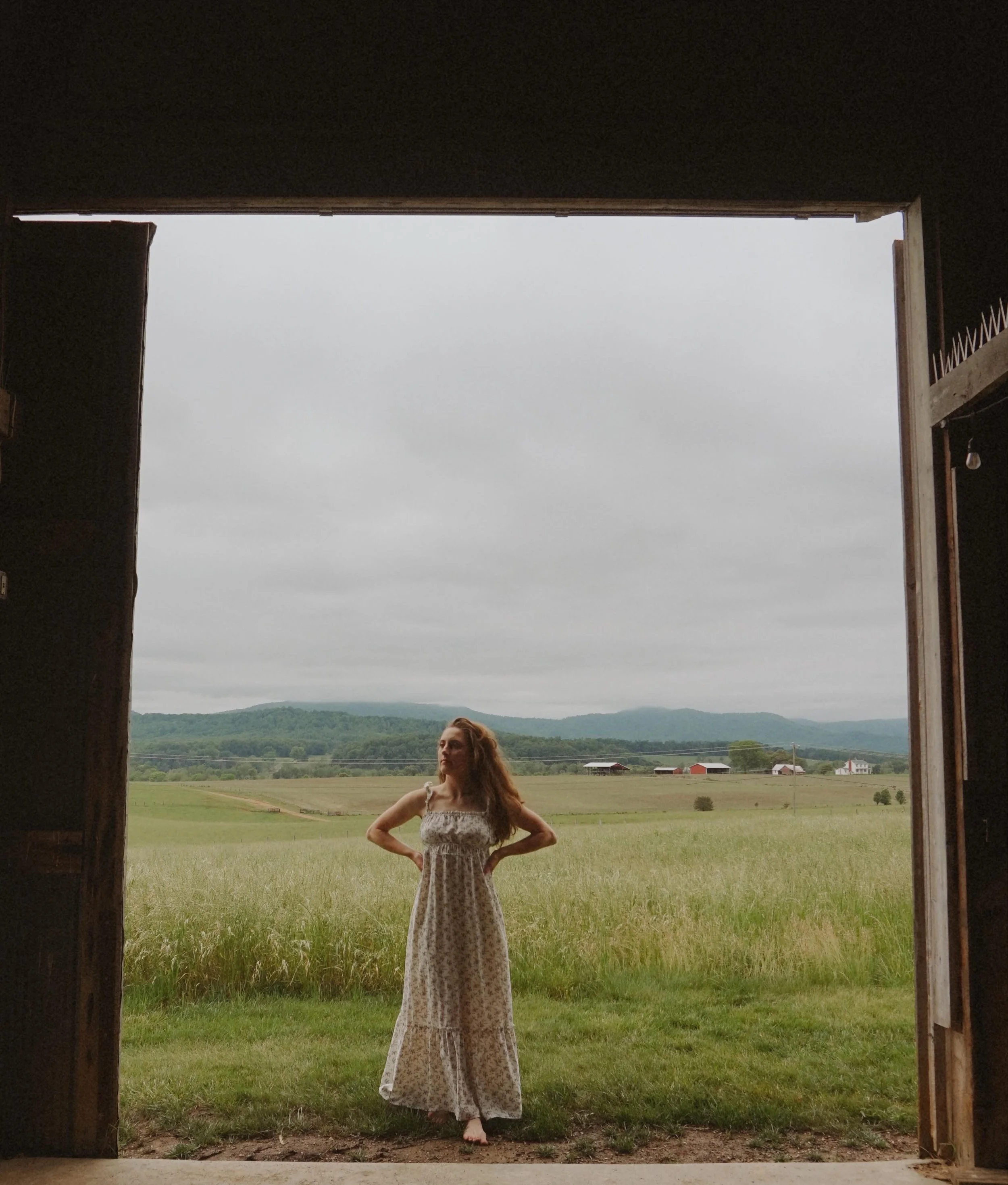 Madco sure does have the best views ⛰️ Had so much fun playing in DC and then doing a house show in my hometown! Feeling incredibly grateful for everyone who made these shows possible and everyone who came to listen 🎶 

Photos: @aljphotography__