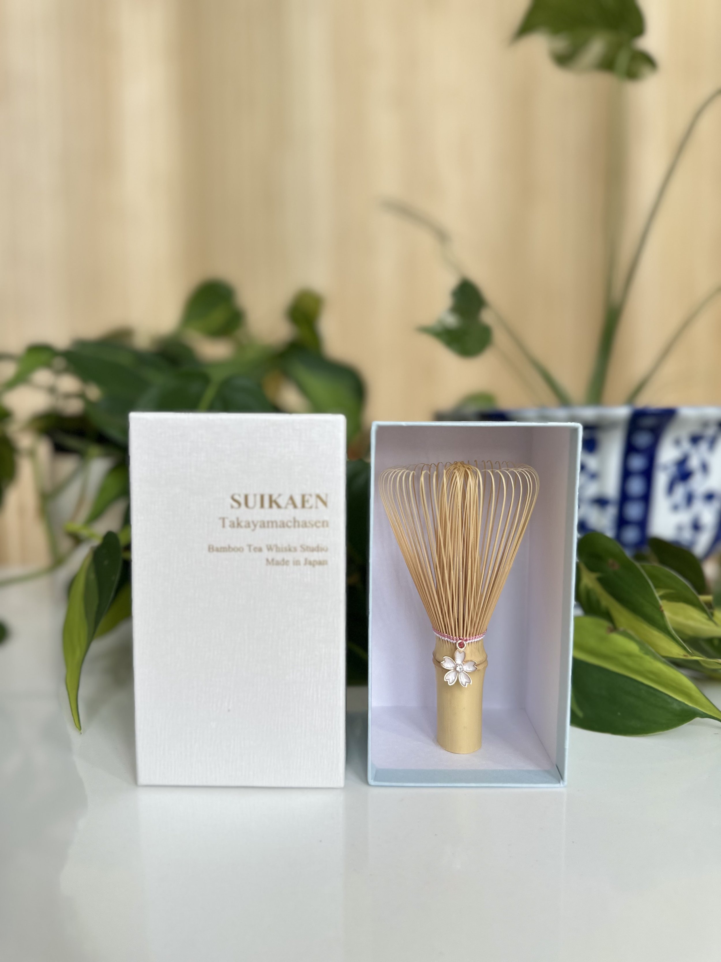 Suikaen Emi Matcha Whisk