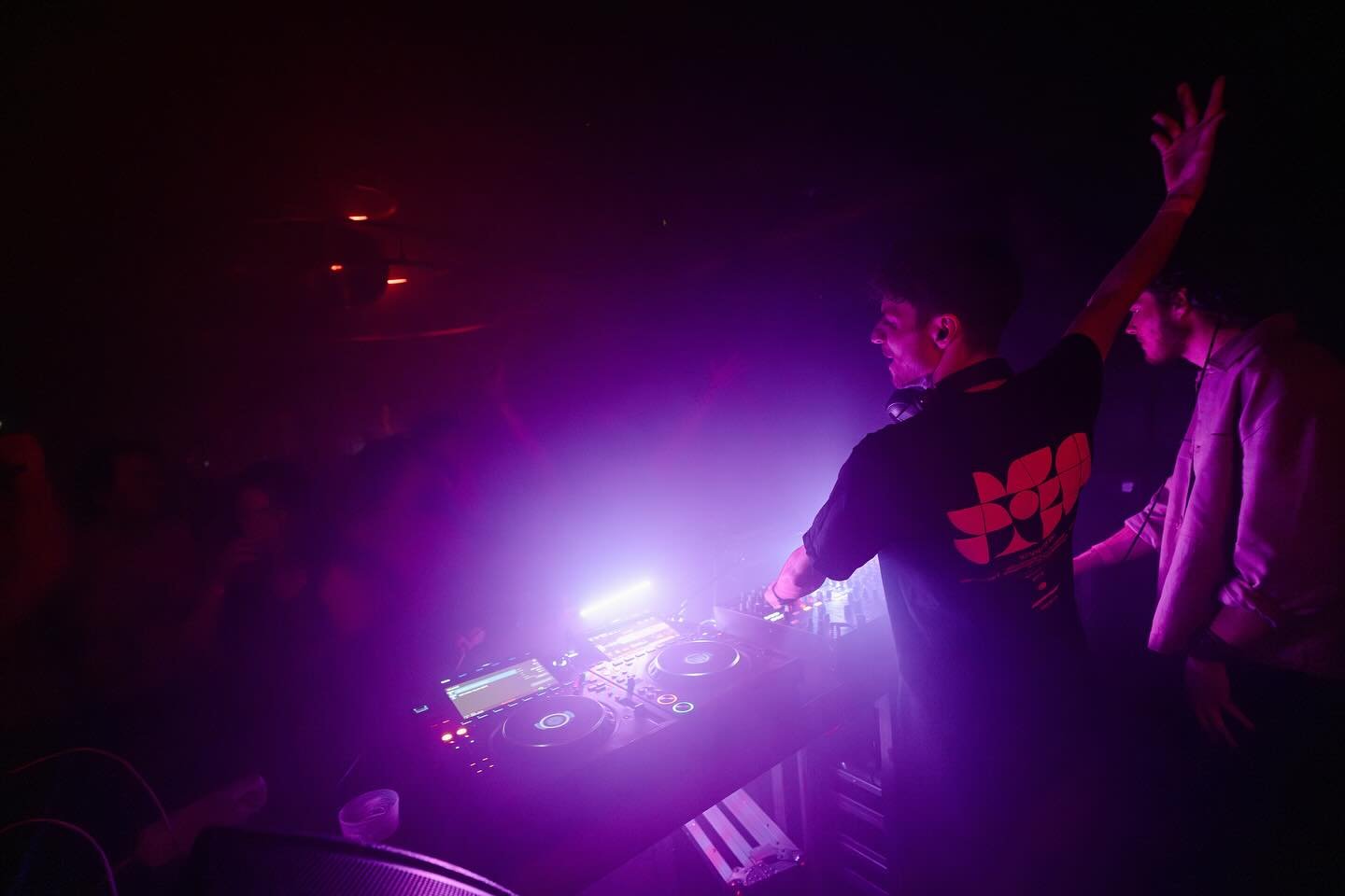 Such a great night last friday at @pulsate.event in Groningen 🥵 played a high-energy B2B together with @musicmaman with so much energy on the dancefloor!

Played quite a few upcoming ID&rsquo;s (last 2 slides for sneak preview 👀) and it was great s