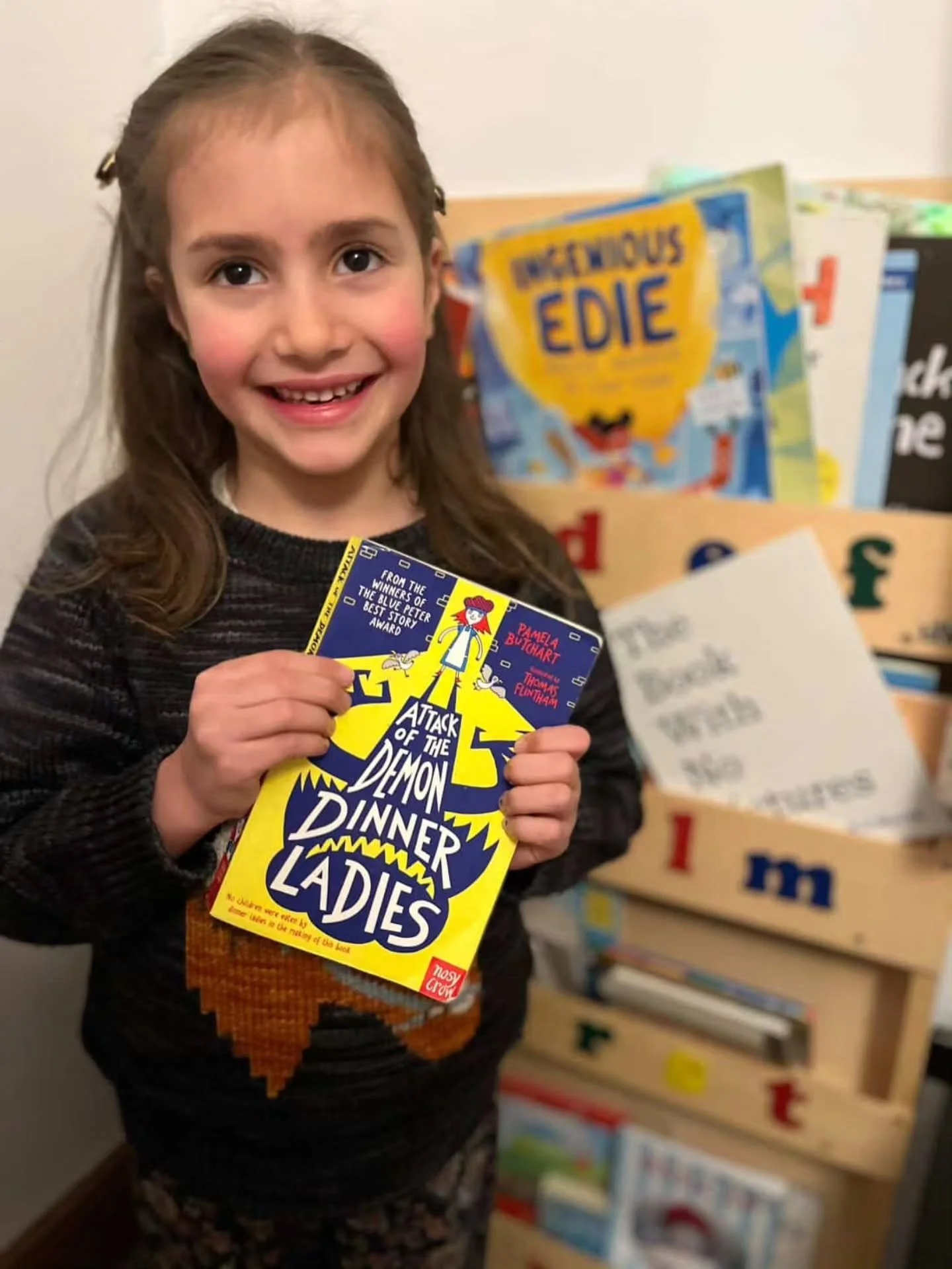 📚✨ Rokesly Readathon Favourite Book ✨📚

Edie in Green Class is enjoying Attack of the Demon Dinner Ladies!

💬 &ldquo;I like this book because it&rsquo;s fascinating &amp; mysterious. Izzy is my favourite character in the book because she&rsquo;s a