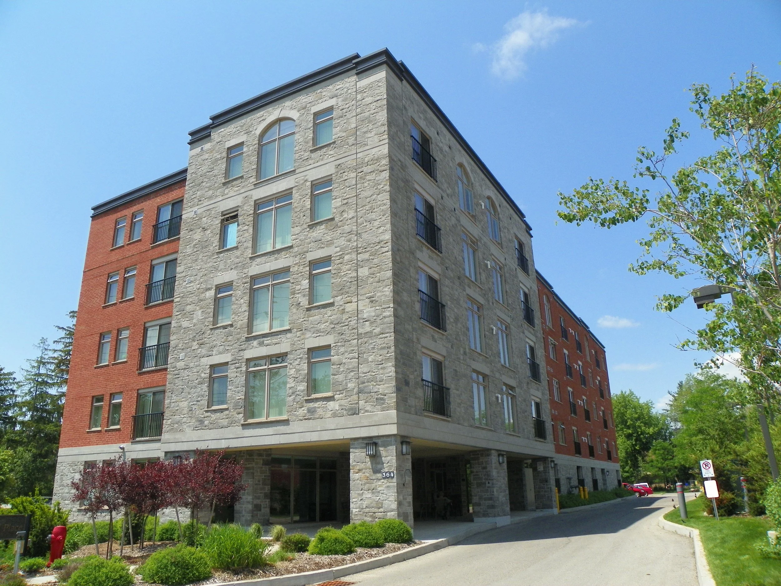 Erb St Condo, Waterloo