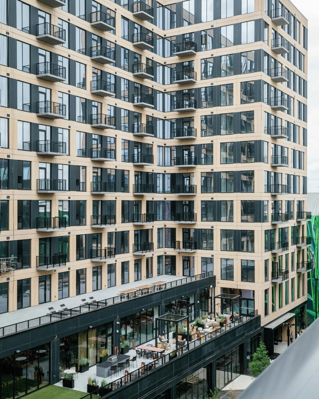From curb appeal to convenience, Horizon West makes a striking first impression. Modern design meets everyday ease in the neighborhood you’ve been dreaming of. 🏙️ 
#HorizonWestColumbus #ColumbusOH