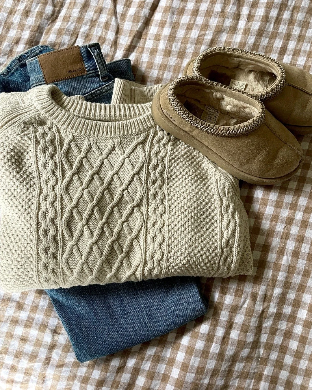 Outfits, errands, and cozy layers are all part of the fall rhythm in Columbus. Whether you're in The Tower, The Flats, or The Townhomes, every space makes getting ready effortless. 🍁
#HorizonWestColumbus #ColumbusOH