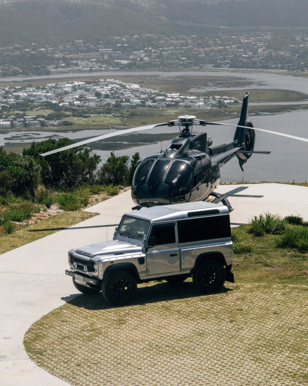 2007 Land Rover Defender 90 Puma 🩶  handcrafted, head-turning, and up for grabs. 🚙🔥

Sleek silver finish with subtle purple accents. Powered by a 2.4L Puma engine, fitted with Sawtooth rims and General Grabber tyres, and finished with oak wood det