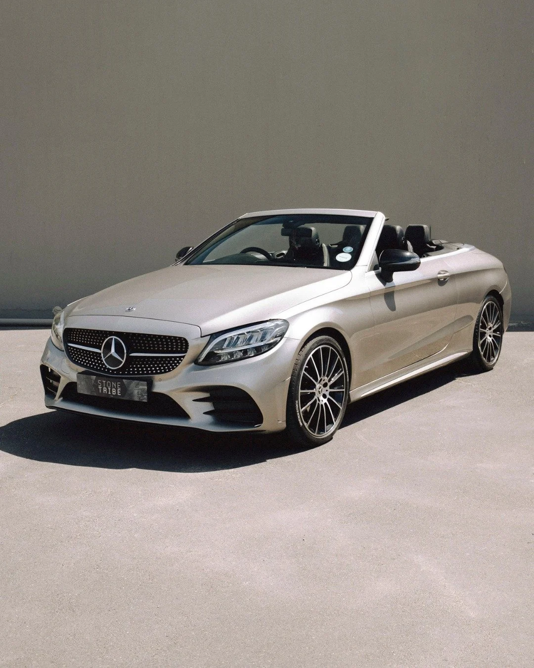 Full interior refresh 🖤 Seats reupholstered in premium leather with diamond pattern stitching, a freshly wrapped steering wheel, polished headlights, and diamond-cut rims that shine like new.

#StoneTribe #MercedesBenz  #AutoLeatherWorx #InteriorRef