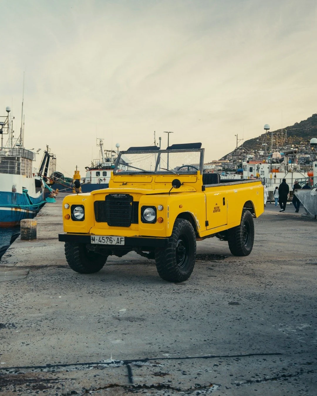 Built in 1978. Still turning heads in 2025. 💛

This Land Rover Santana Series III is proof that craftsmanship never goes out of style. 🛠

#StoneTribe #LandRover #SantanaSeries3 #DefenderHeritage #ClassicLandRover