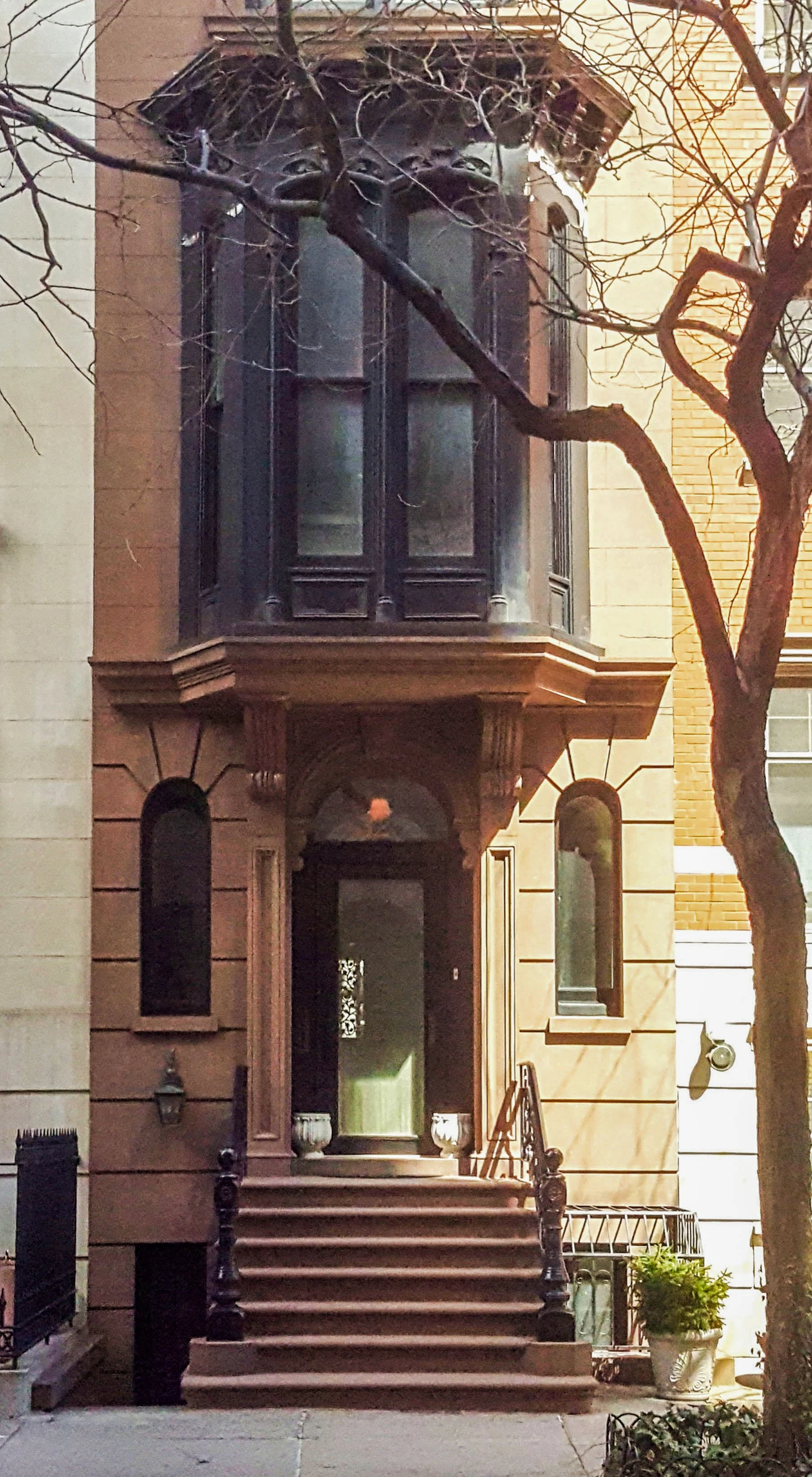 STUYVESANT SQUARE BROWNSTONE STREET FACADE CLOSEUP