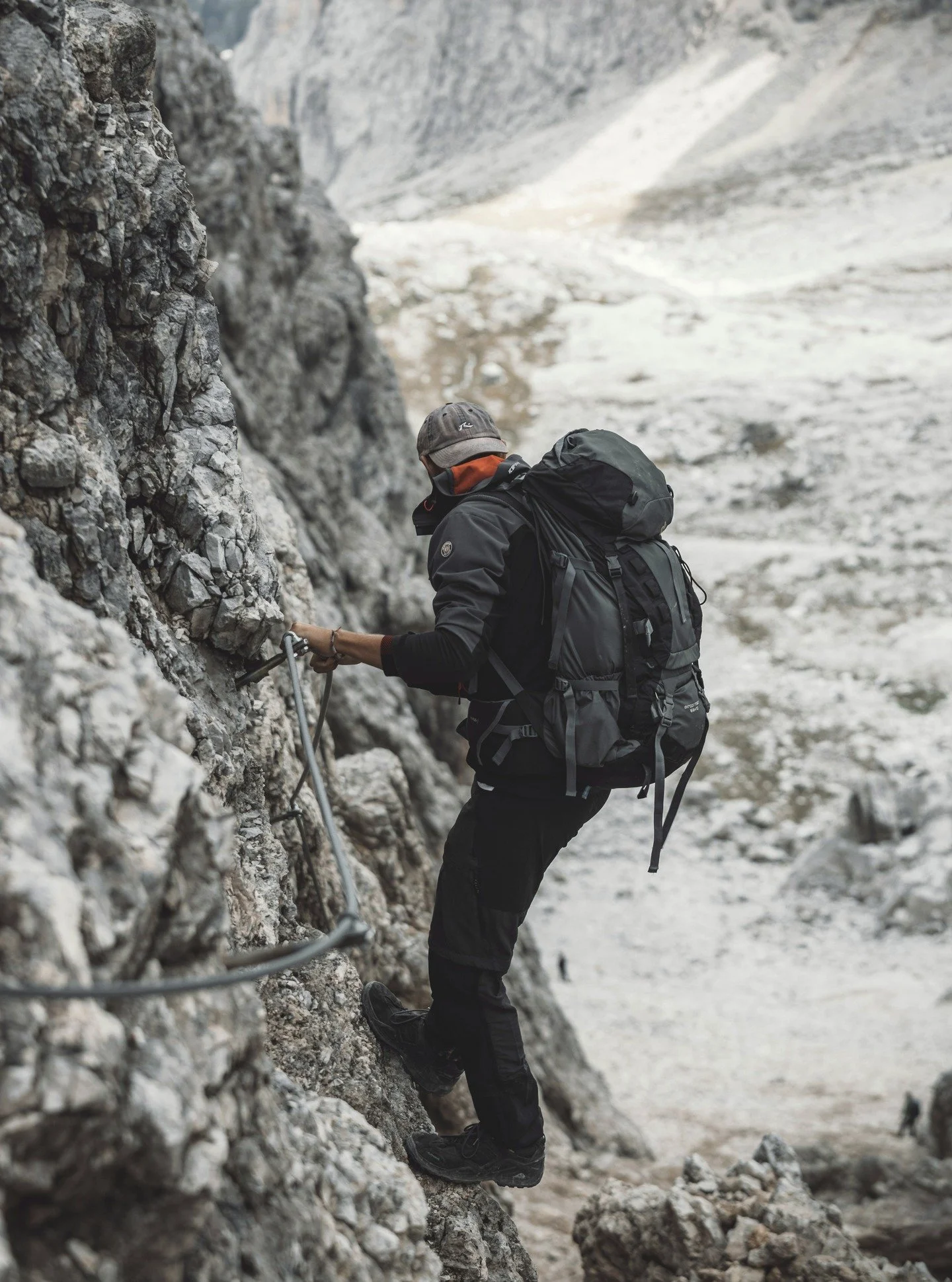 [Activity Series]
🥾 Alte Vie &ndash; The High Routes of the Dolomites

Looking for something legendary? The Alte Vie (High Routes) are a set of long-distance hiking trails that take you deep into the heart of the Dolomites.

There are 10 official ro