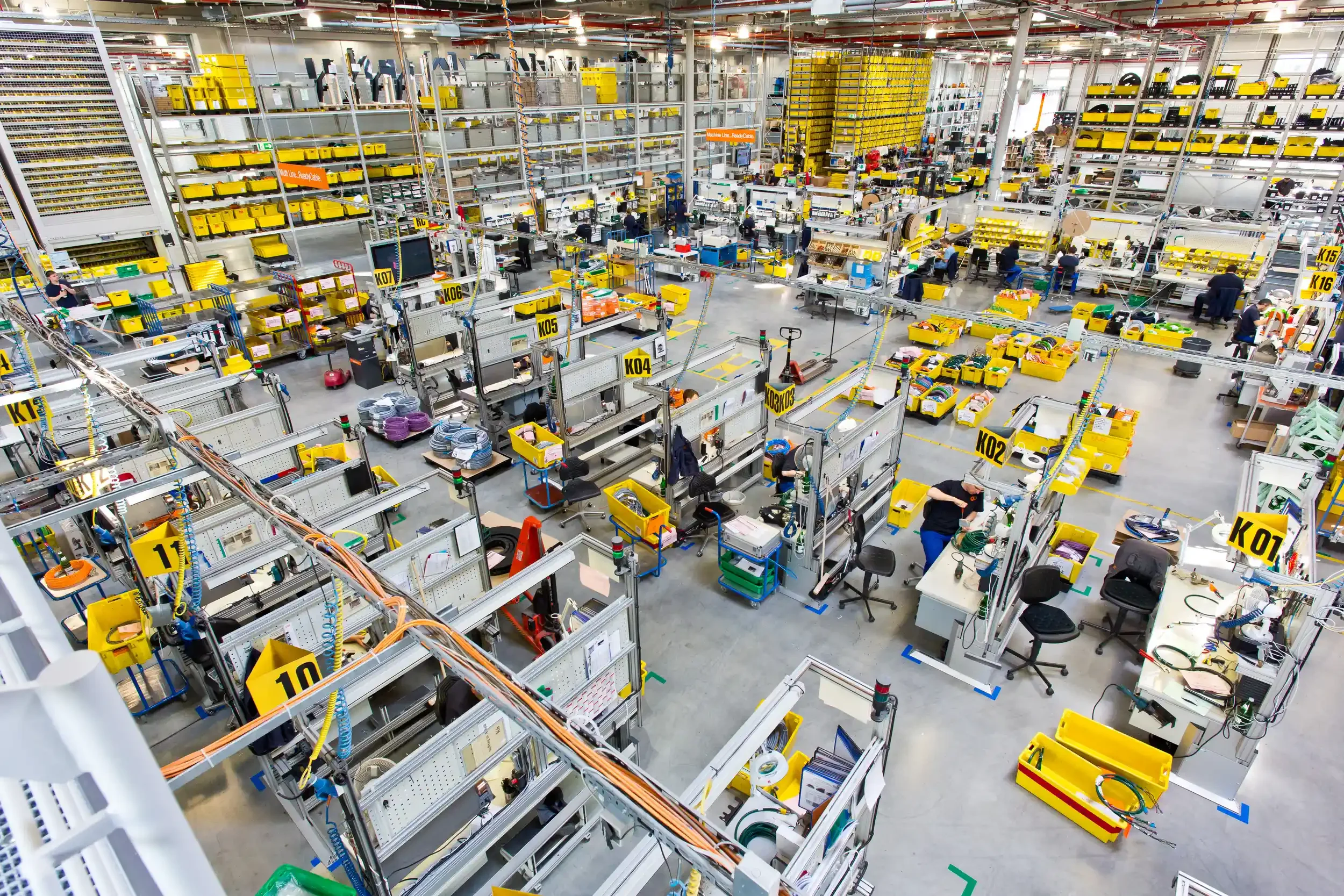  igus Headquarters — Production Floor in Operation, Cologne