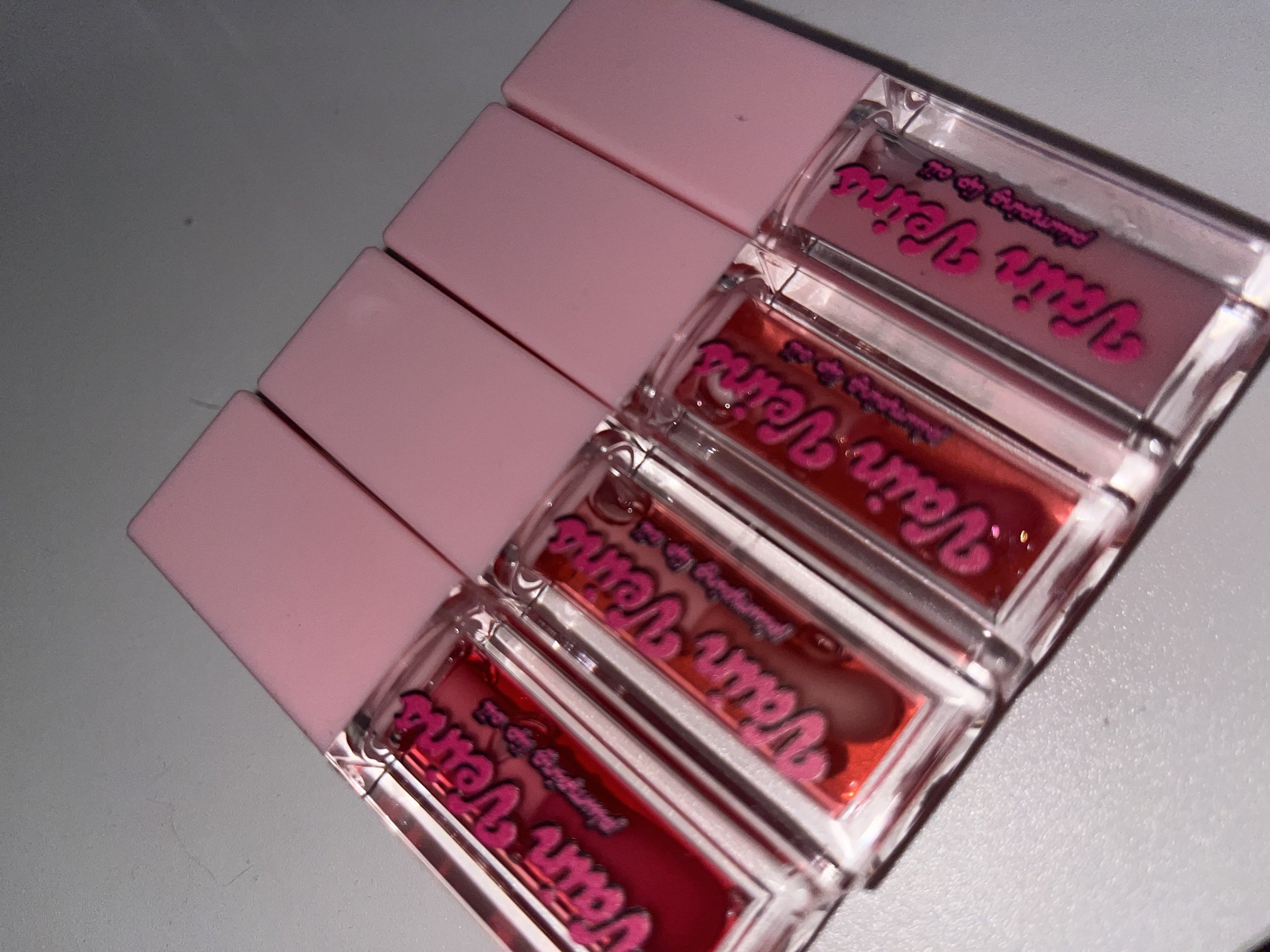 Pinks only lip oil