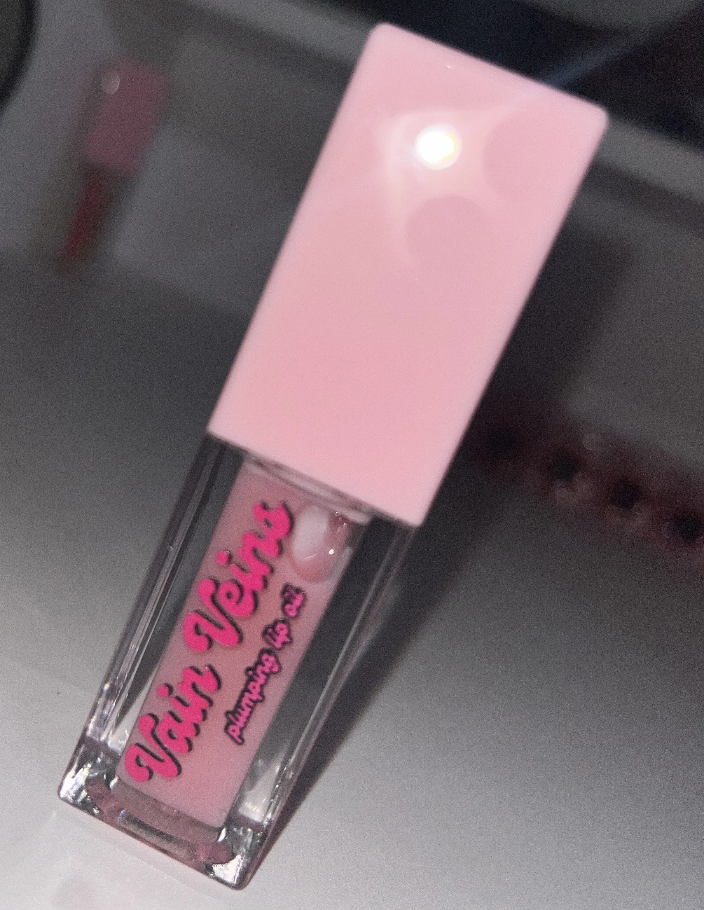 Mercury plumping lip oil