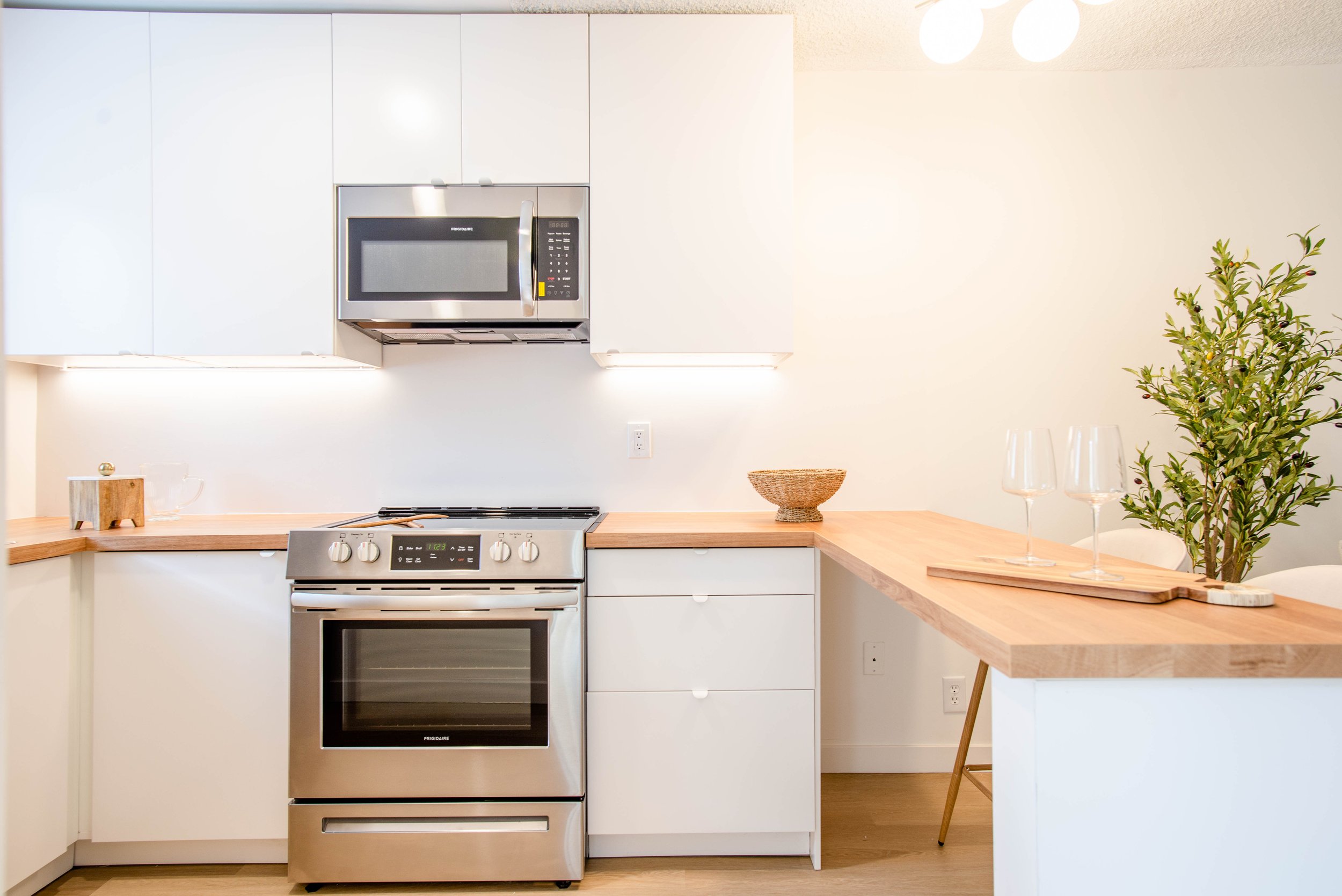 Santa Monica_unit206_after_living_dining_kitchen7.jpg