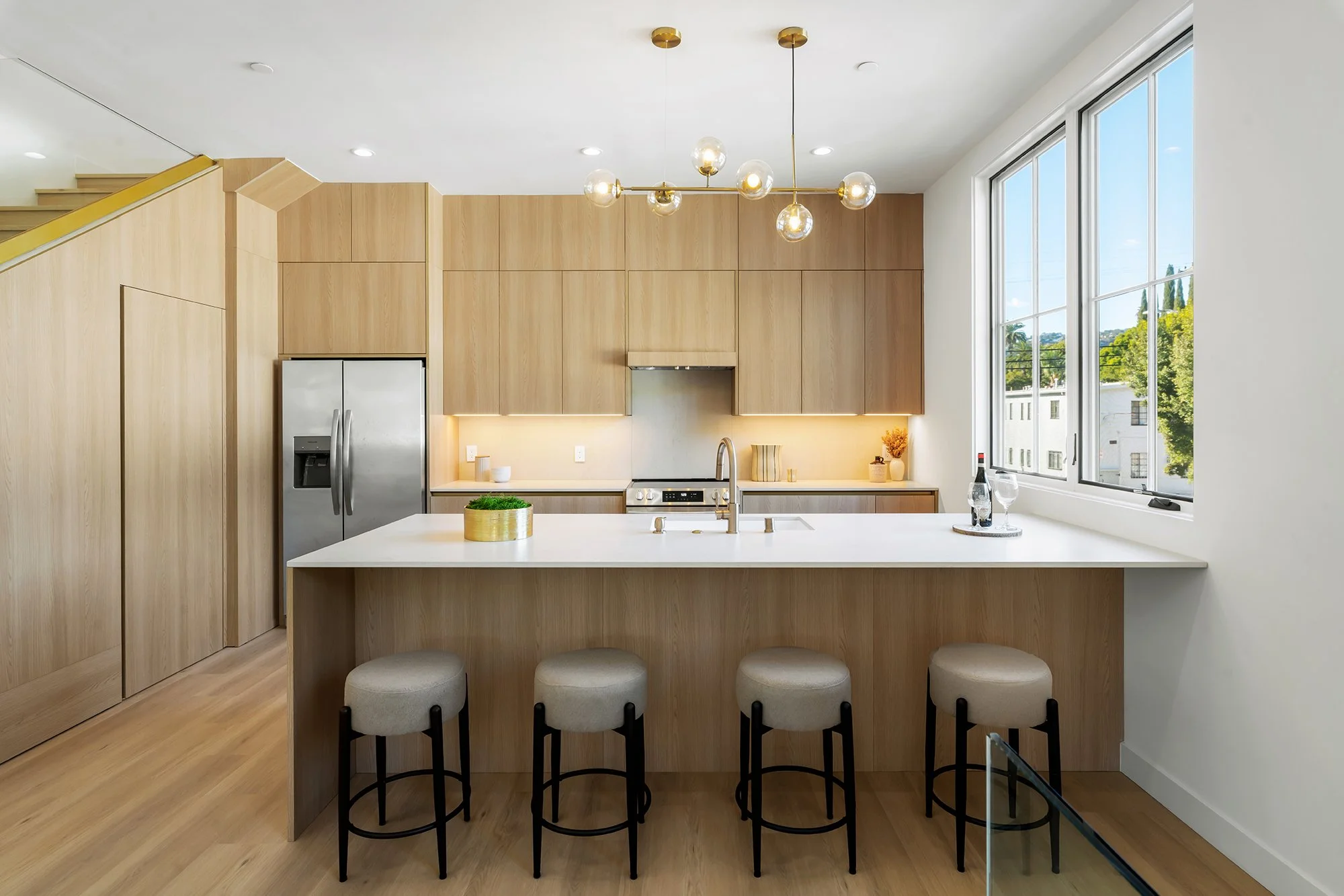 Vista_unit1_after_living_dining_kitchen10.jpg