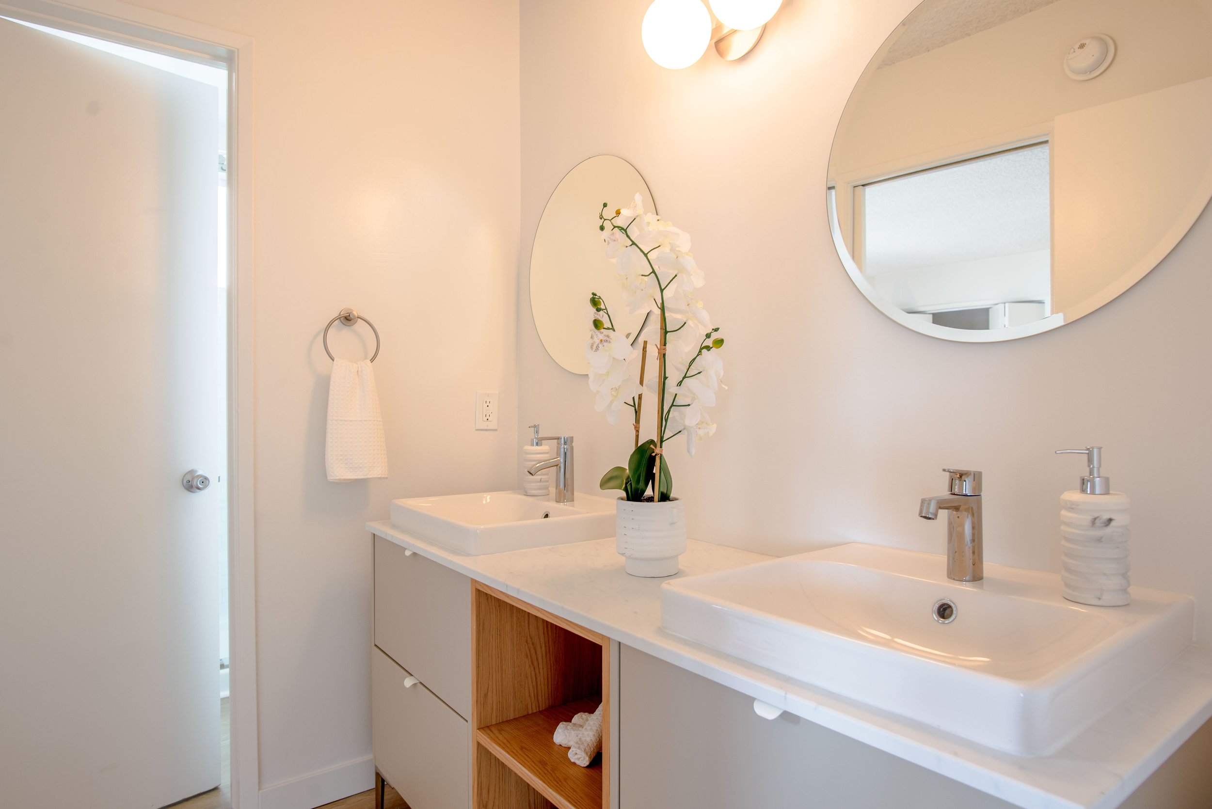 Santa Monica_unit309_after_restroom2.jpg