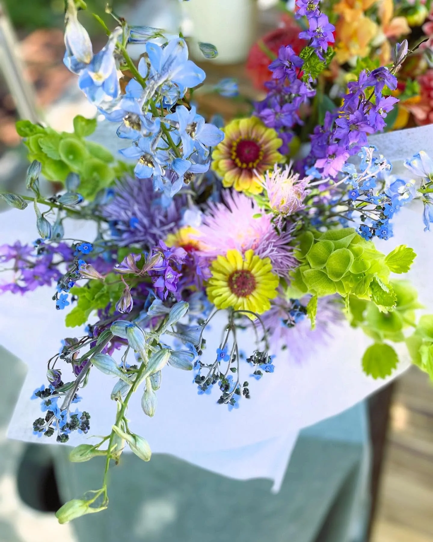 I forgot to take photos at the @saltspringtuesdaymarket today except for this one shot of my wackiest bouquet. Thanks to all the folks who bought up all the flowers.It makes my heart sing to see all the joy that flowers bring. I love talking to peopl