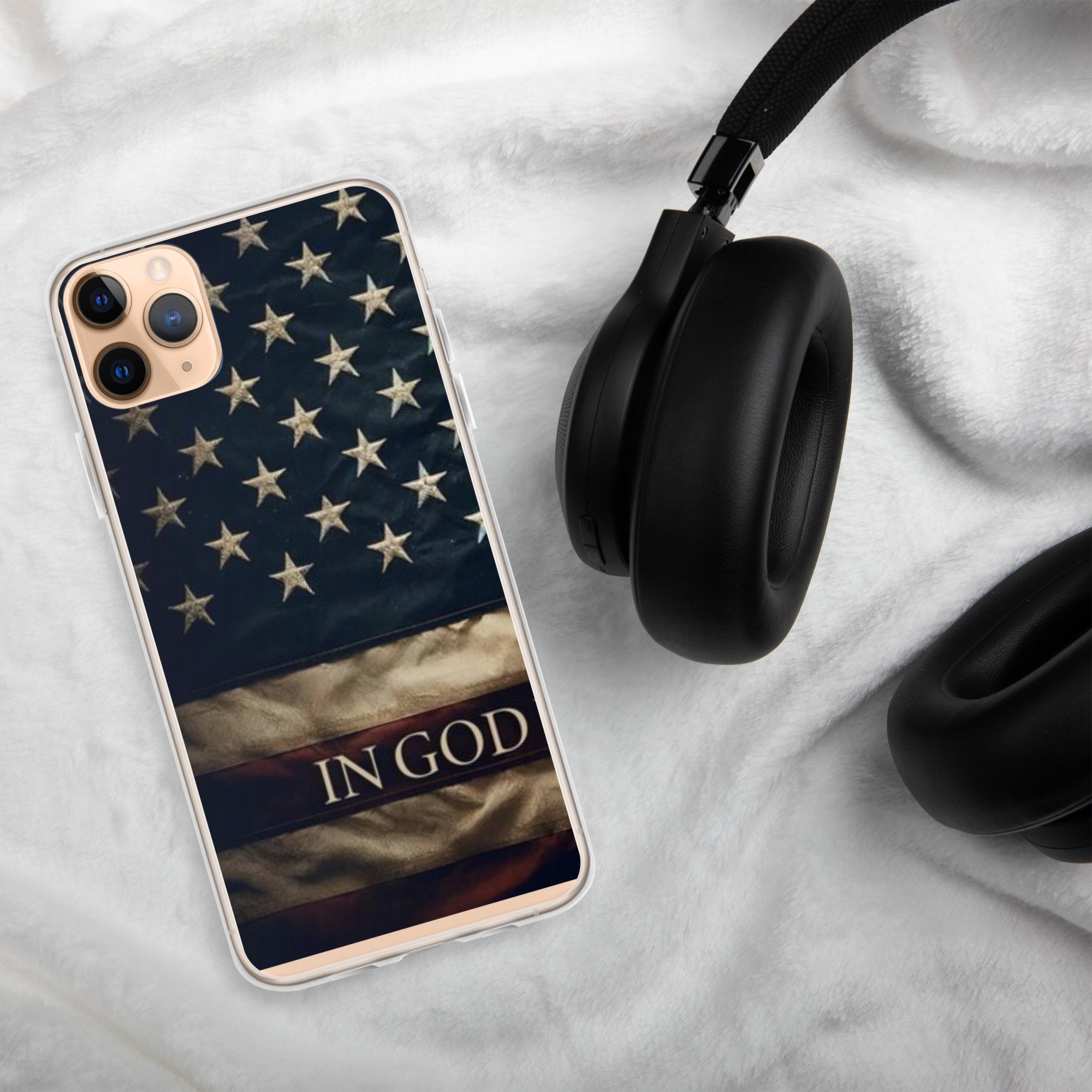 clear-case-for-iphone-iphone-11-pro-max-lifestyle-2-683d2116d9e22.jpg
