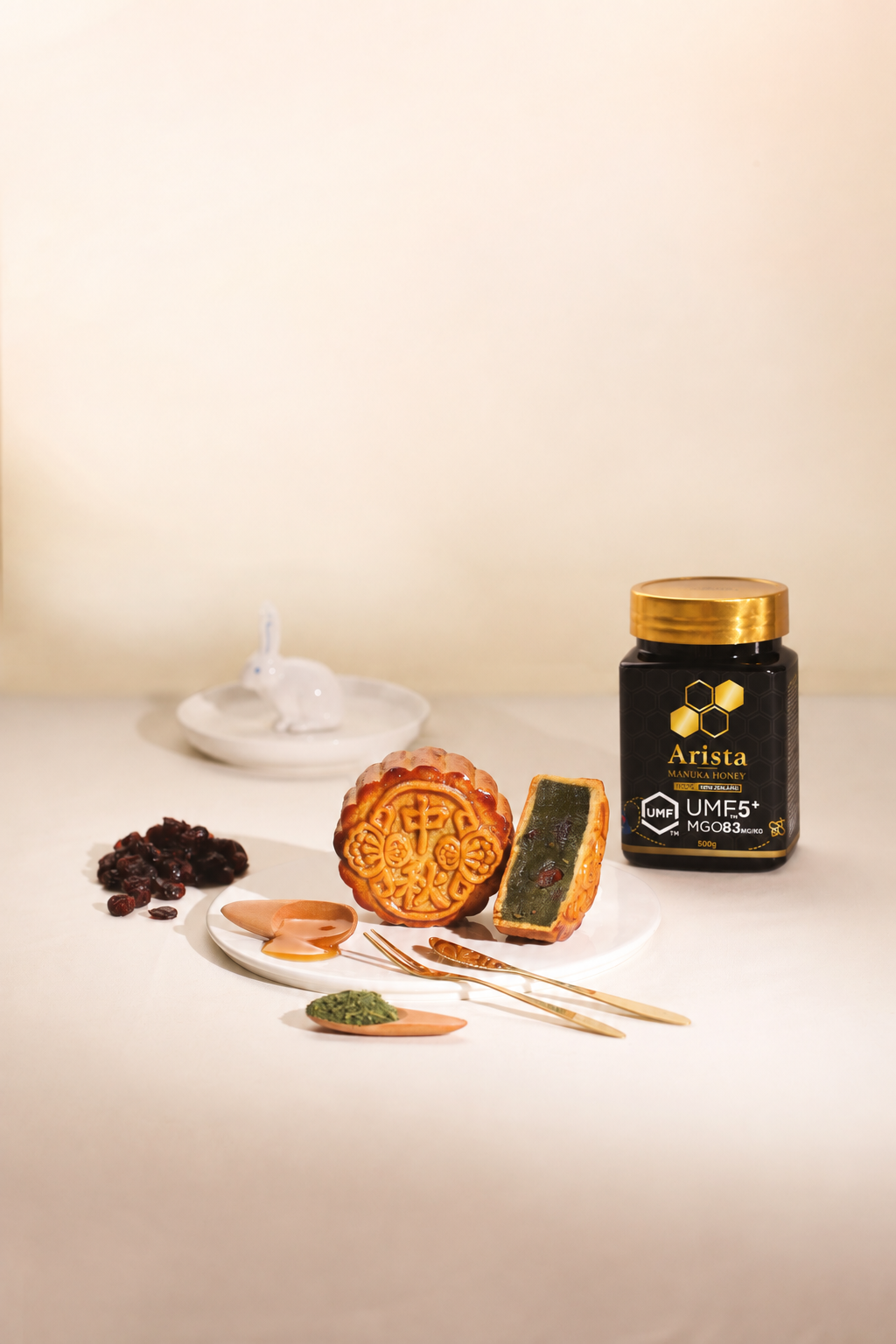 Golden Moments, Shared Together: A Mid-Autumn Celebration with Parakai Honey
