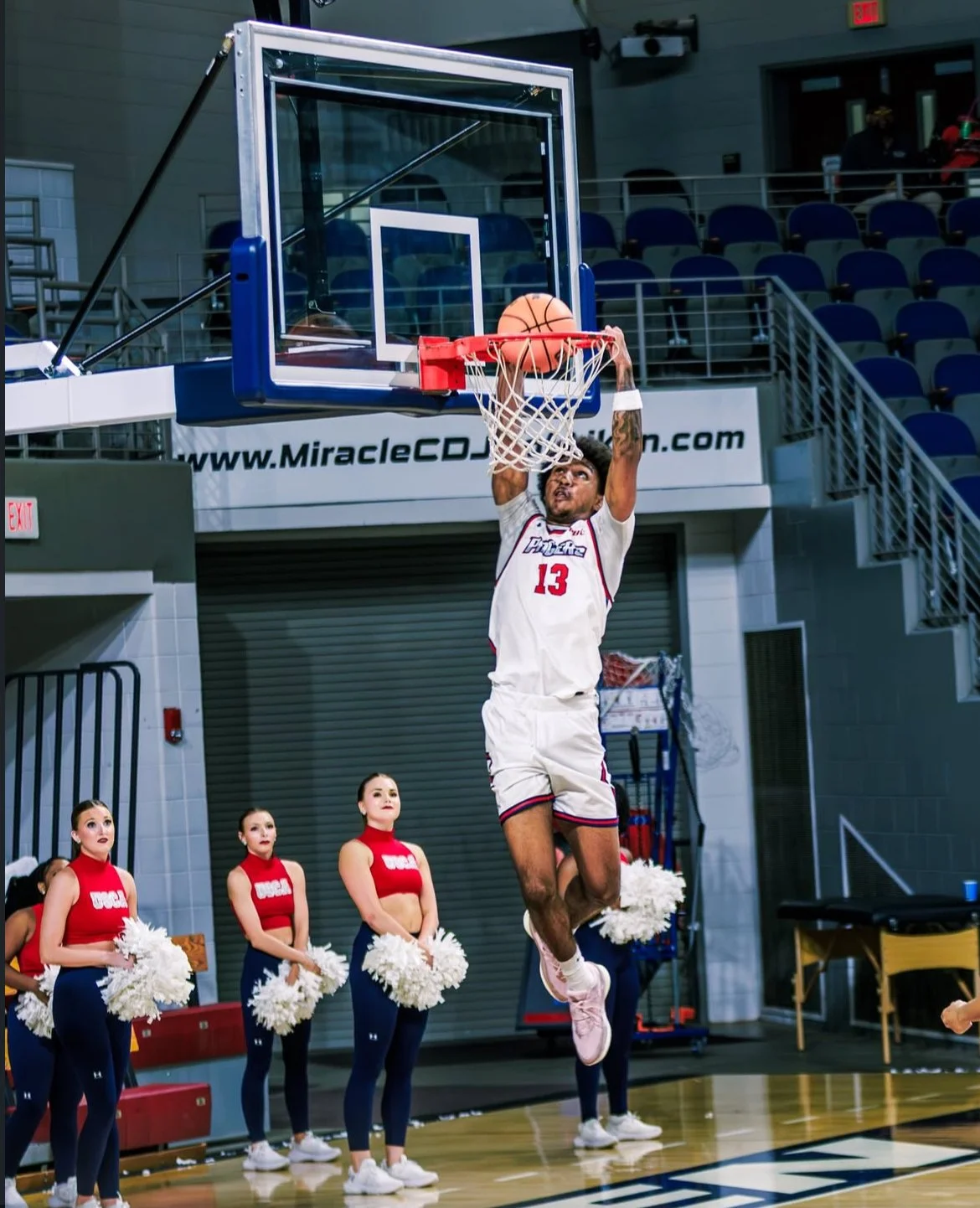 Jonah Lawrence — Chapman Sports Management