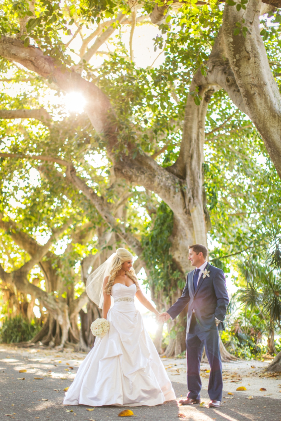 GLAMOROUS OCEANFRONT BLUSH AND GOLD WEDDING