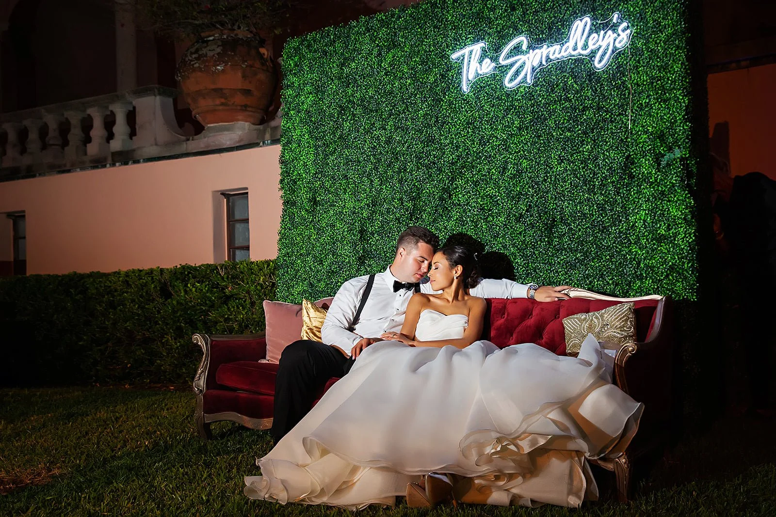 Fresh Yet Forever: How to Plan a Wedding That Lasts Beyond the Trends.