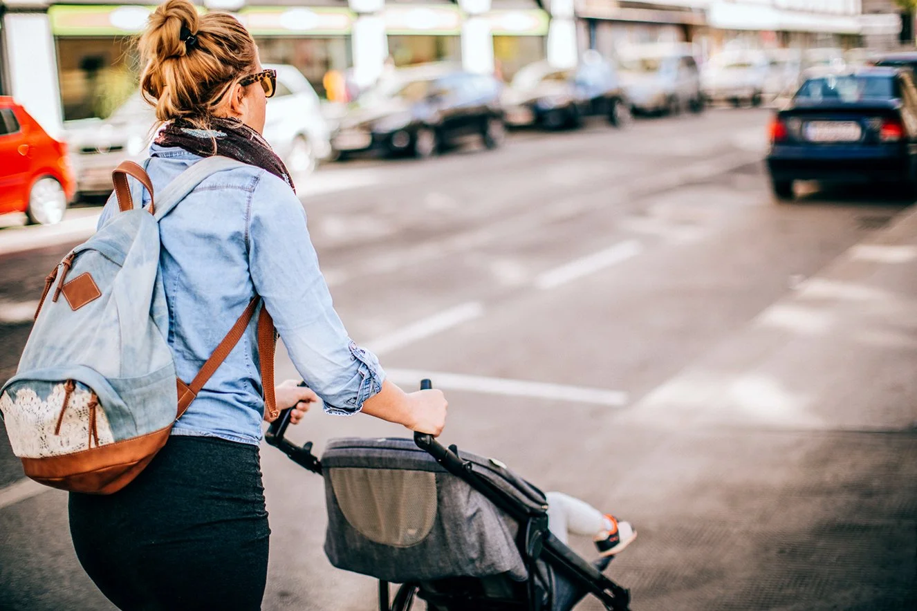 Cool mom with stroller_iStock-472706998.jpg